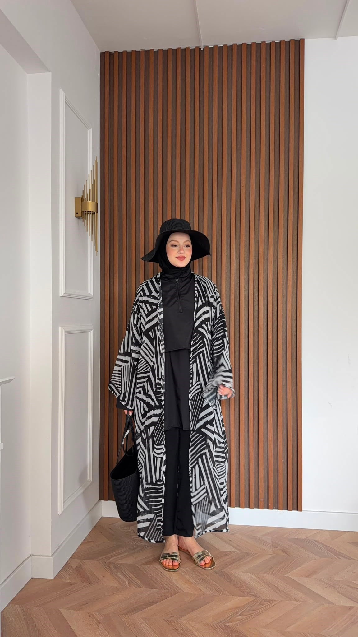 MEYSADESIGN TESETTÜR PAREO Bloom Siyah Desenli Şifon Pareo
