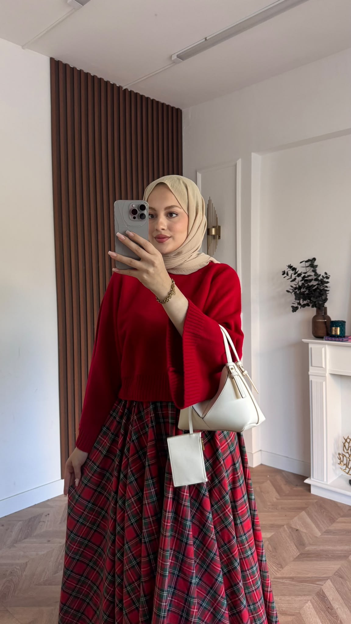 MEYSADESIGN TESETTÜR TRİKO Crop Etek Üstü Kazak Kırmızı