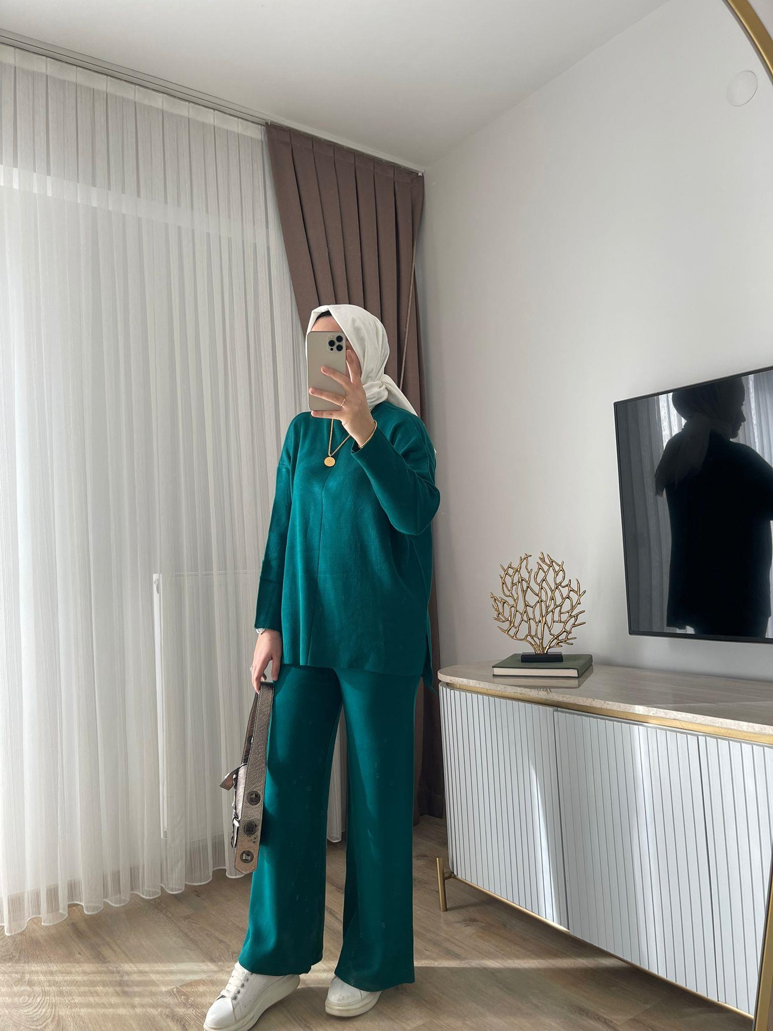 MEYSADESIGN TESETTÜR TRİKO Dik Yaka Triko Takım Zümrüt Yeşili