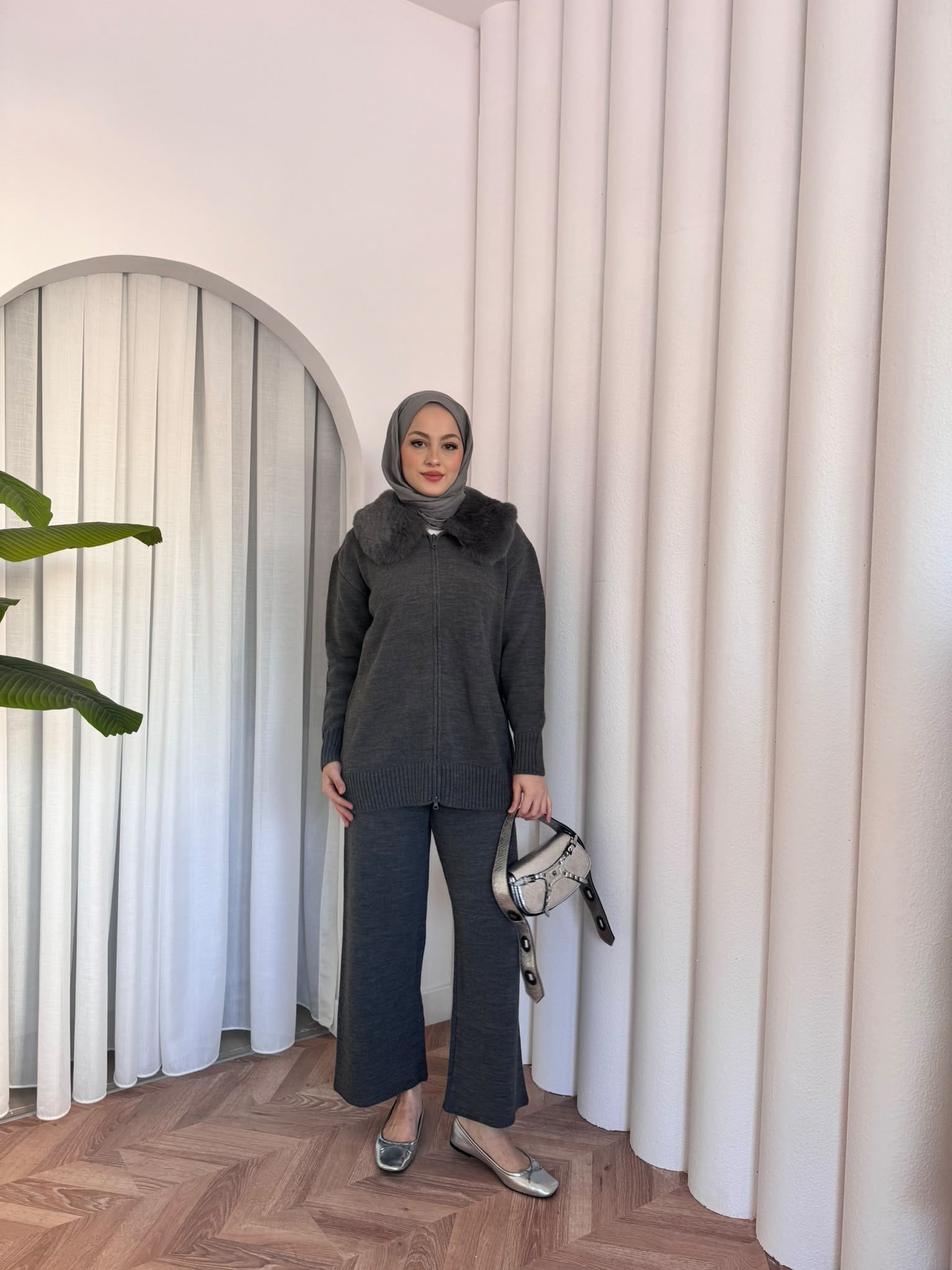 MEYSADESIGN TESETTÜR TRİKO Seyyar Kürk Yakalı Triko Takım Gri
