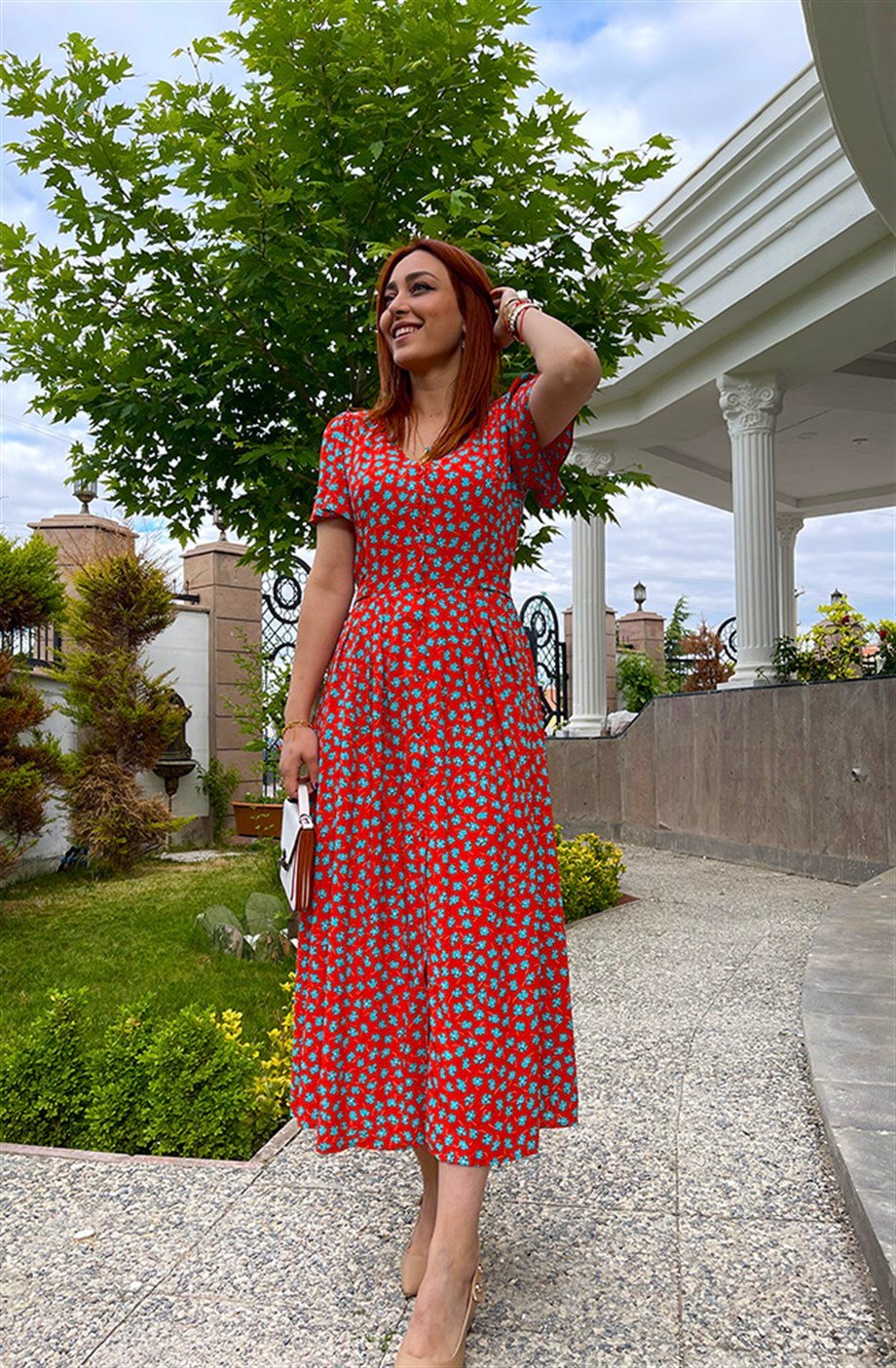 Kolları Lastik Detaylı Pamuklu Elbise