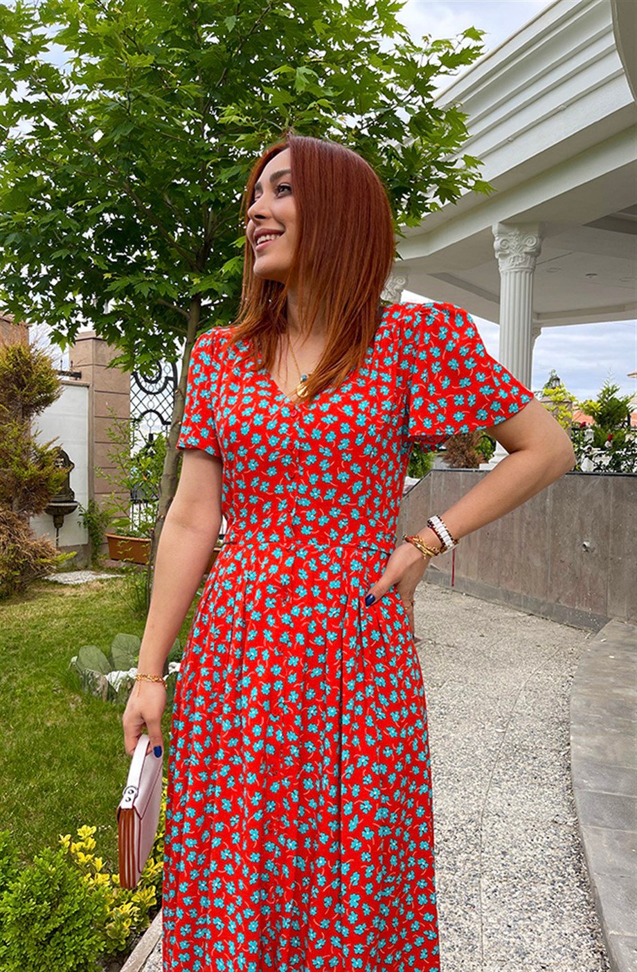 Kolları Lastik Detaylı Pamuklu Elbise