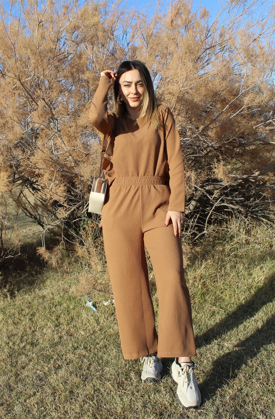 Kahve Fitil Detaylı Takım