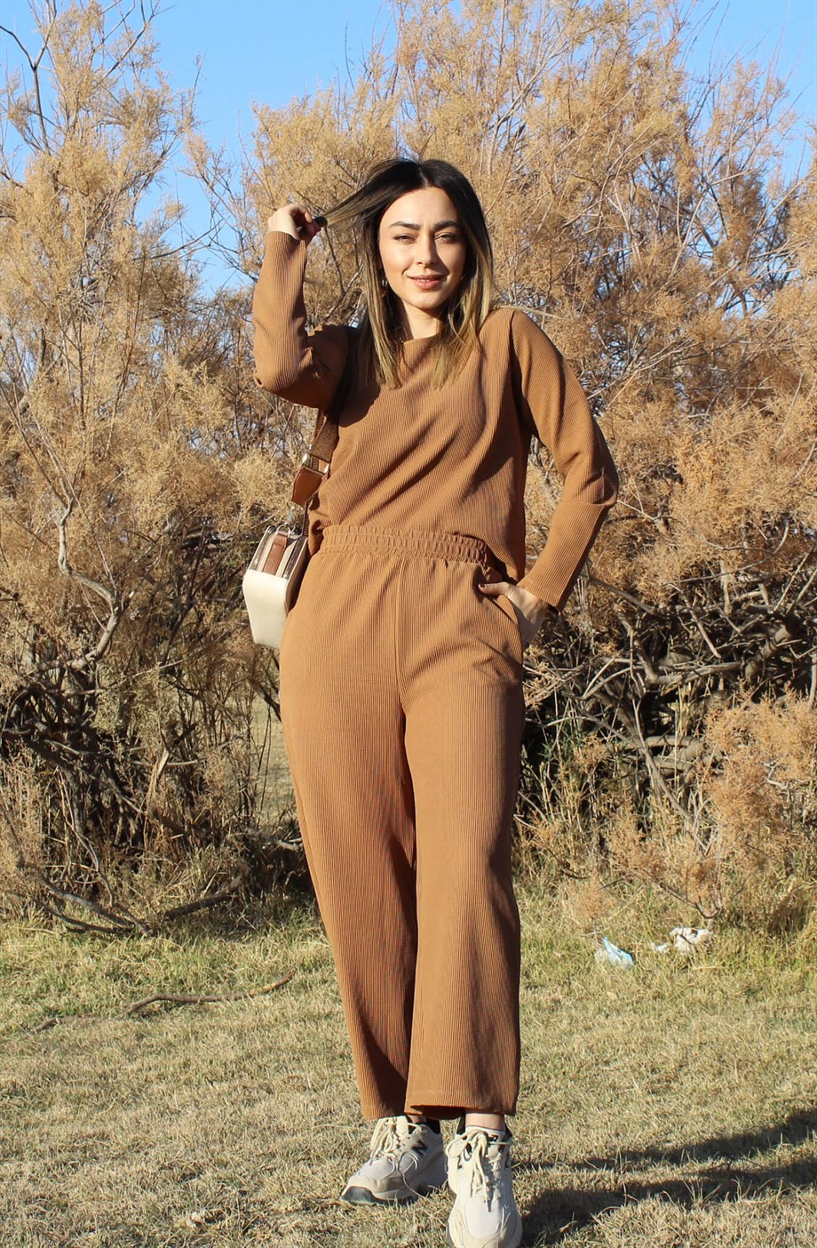 Kahve Fitil Detaylı Takım