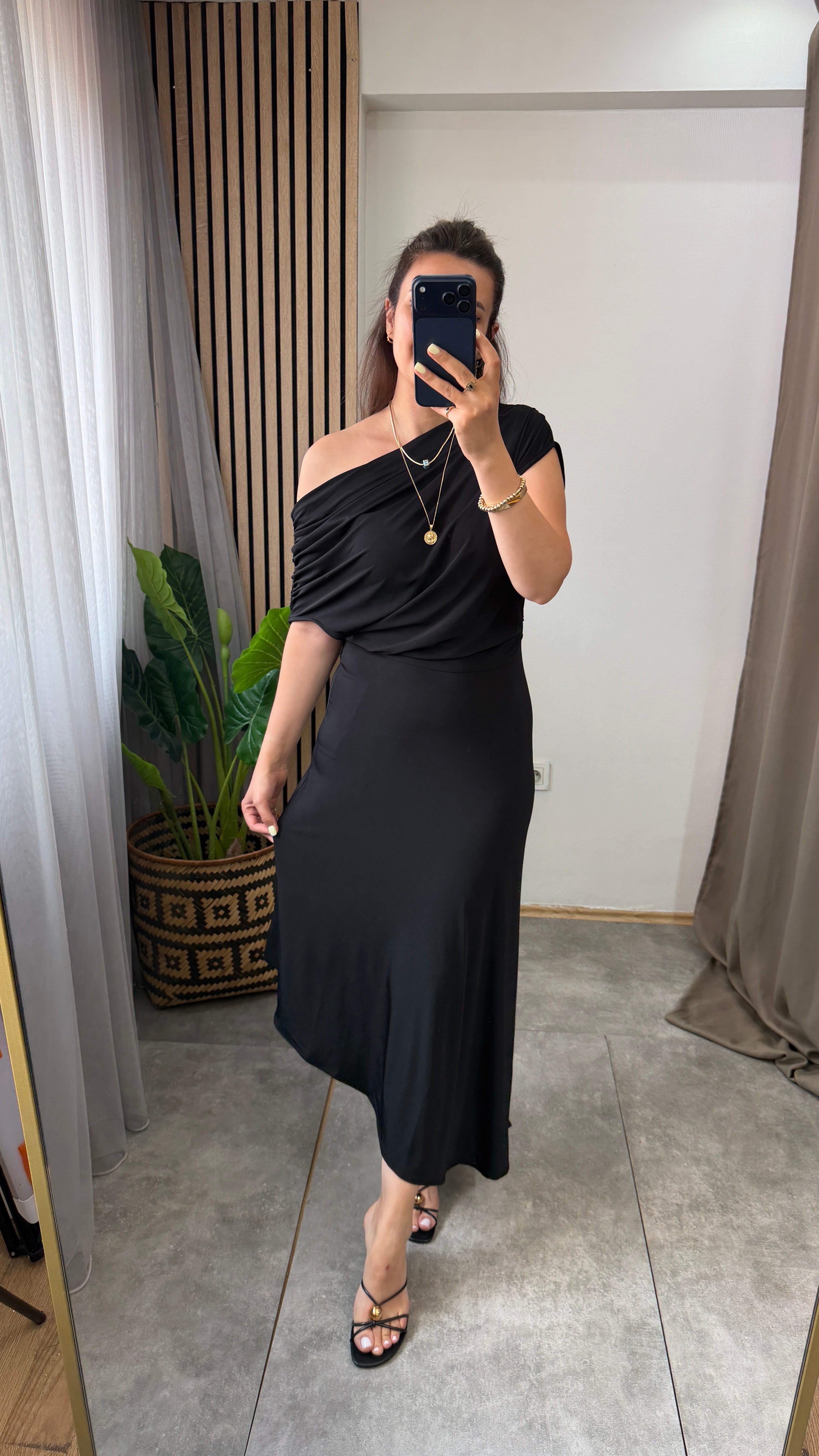 SARA ELBİSE SİYAH