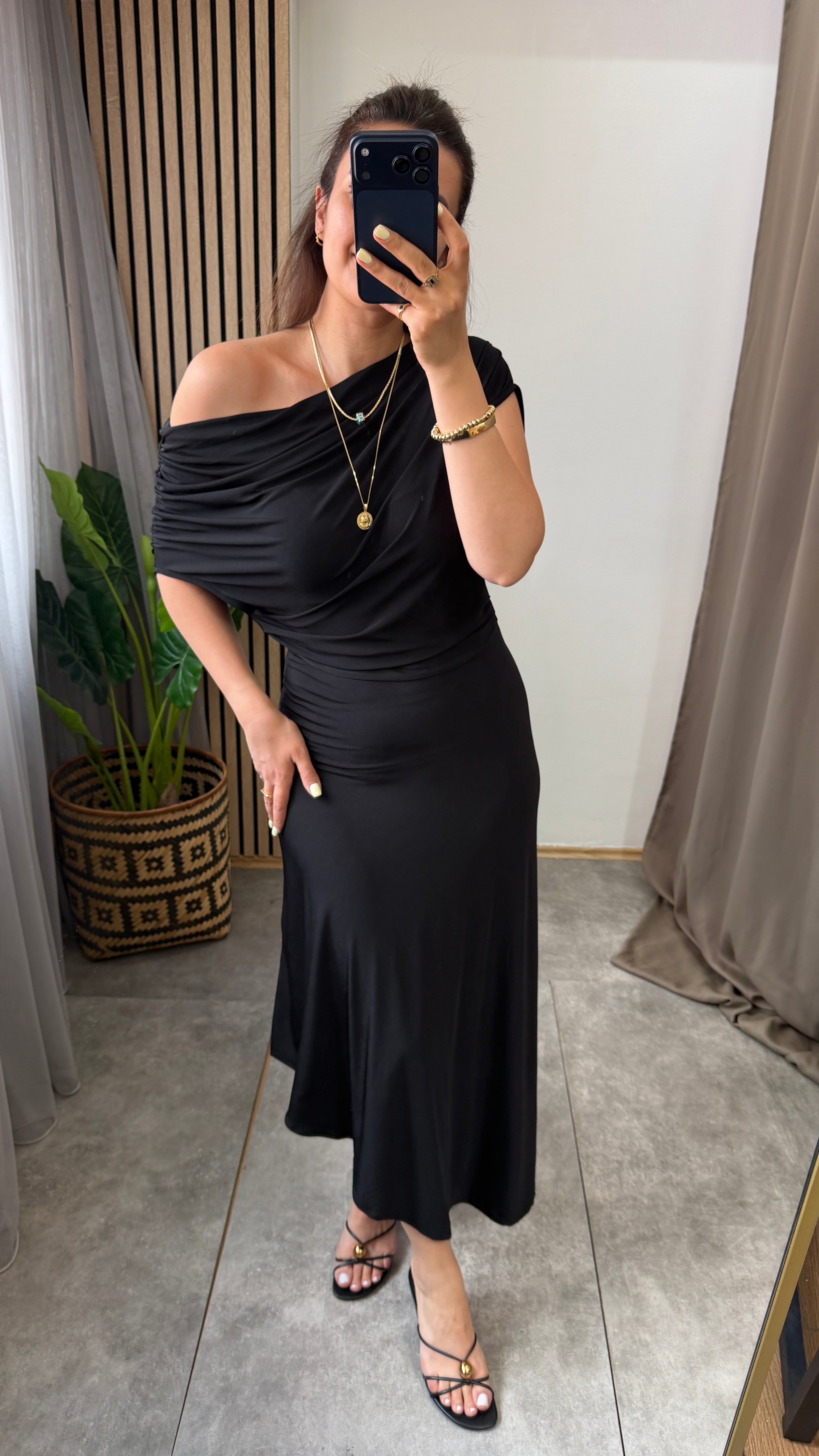 SARA ELBİSE SİYAH