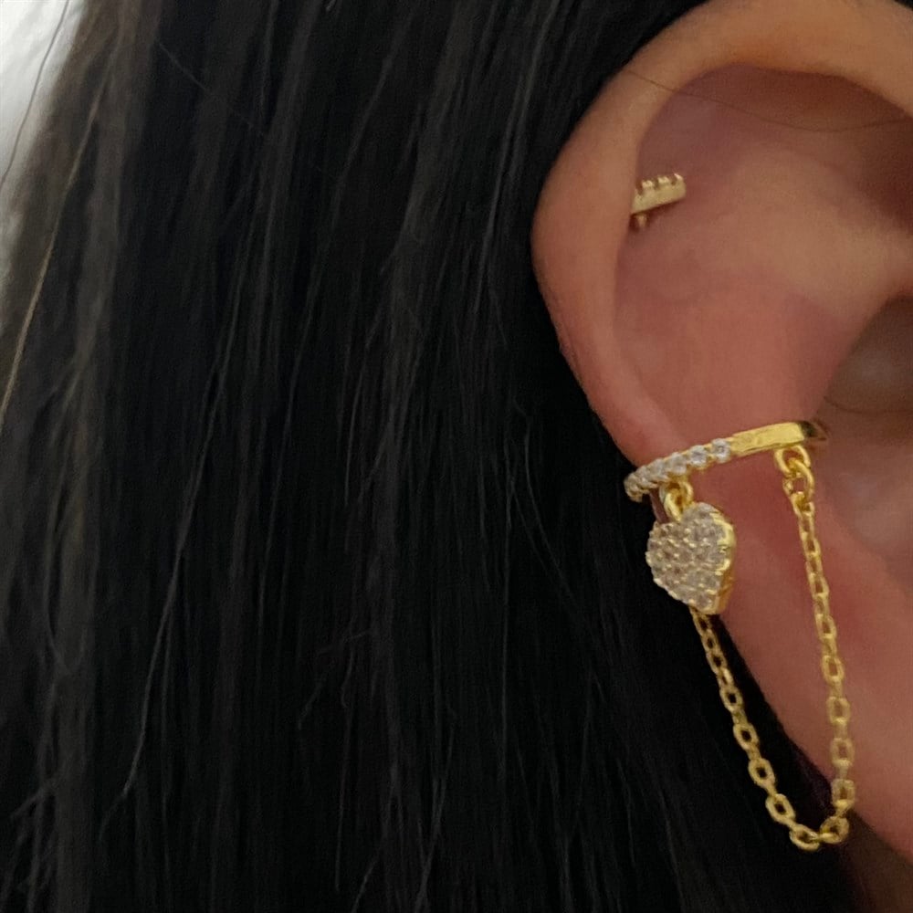 925 sallantılı zincirli kalp charmlı ear cuff