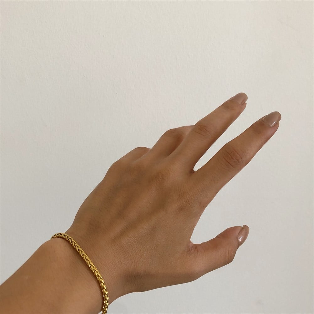 Knitting bracelet