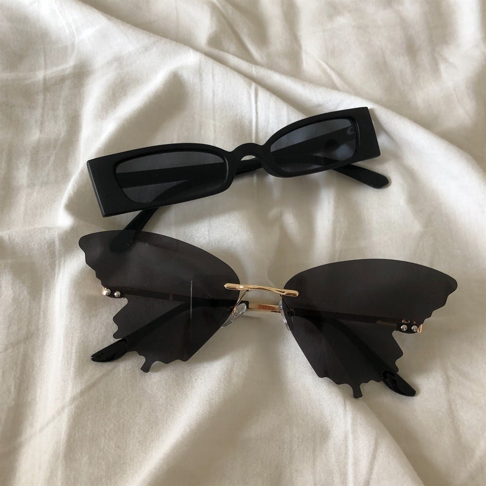 siyah köşeli gözlük