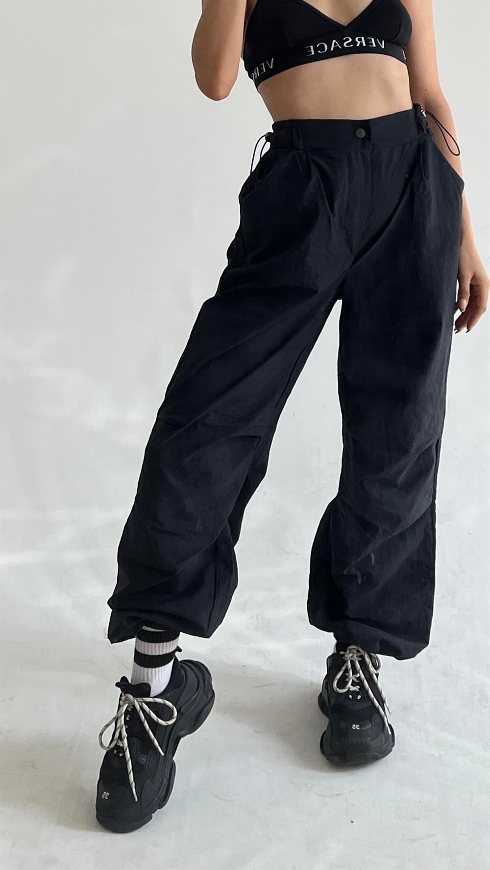Siyah Paraşüt Pantolon