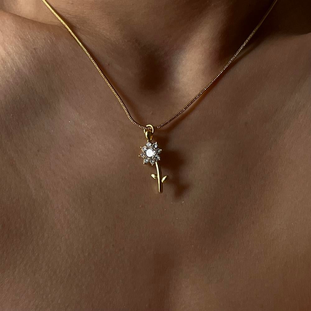 Taşlı Çiçek Kolye