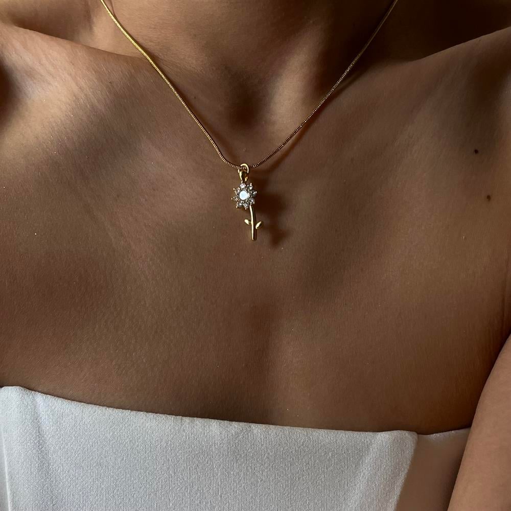 Taşlı Çiçek Kolye