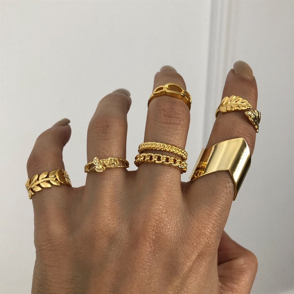 üçgen gold yüzük