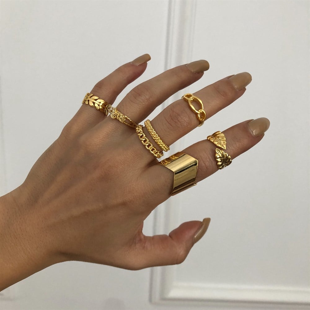 üçgen gold yüzük