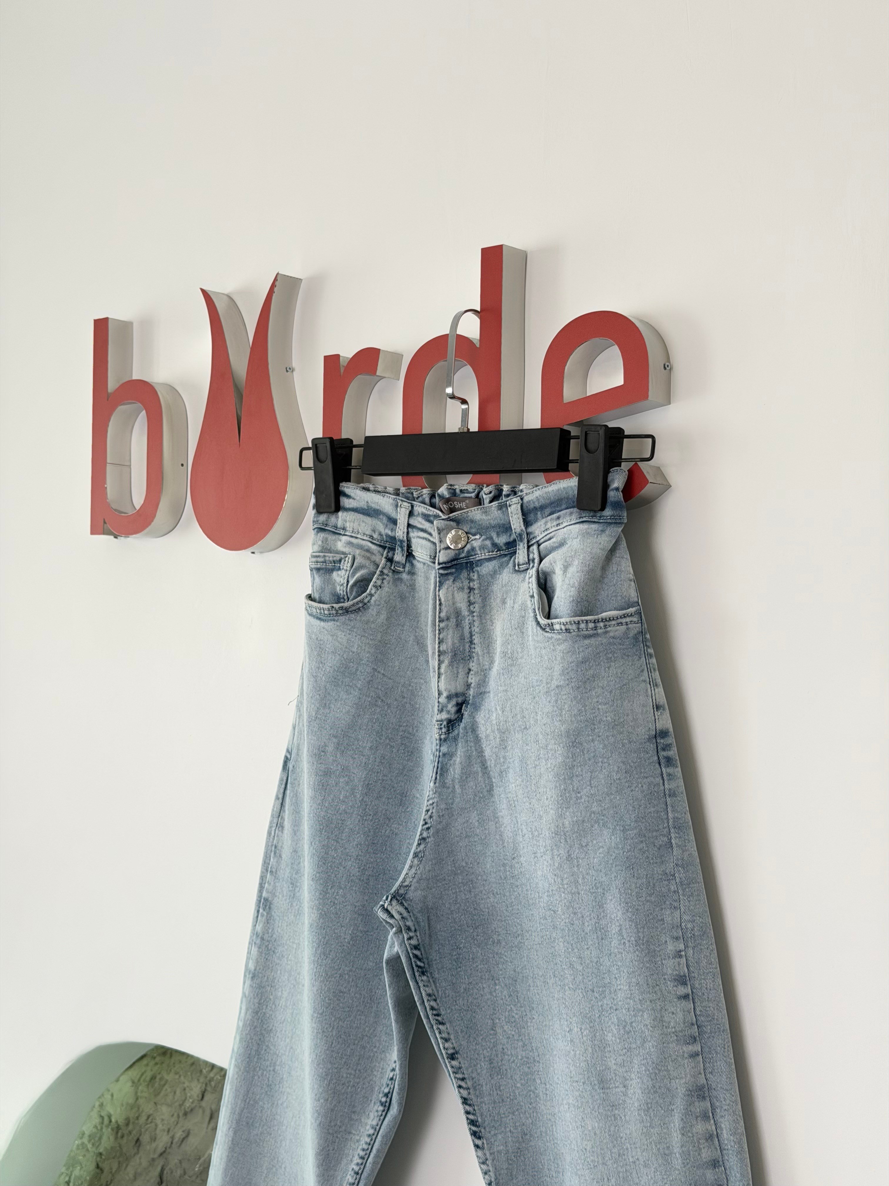 Açık Mavi Renk Dar Paça Beli Lastikli Denim Pantolon