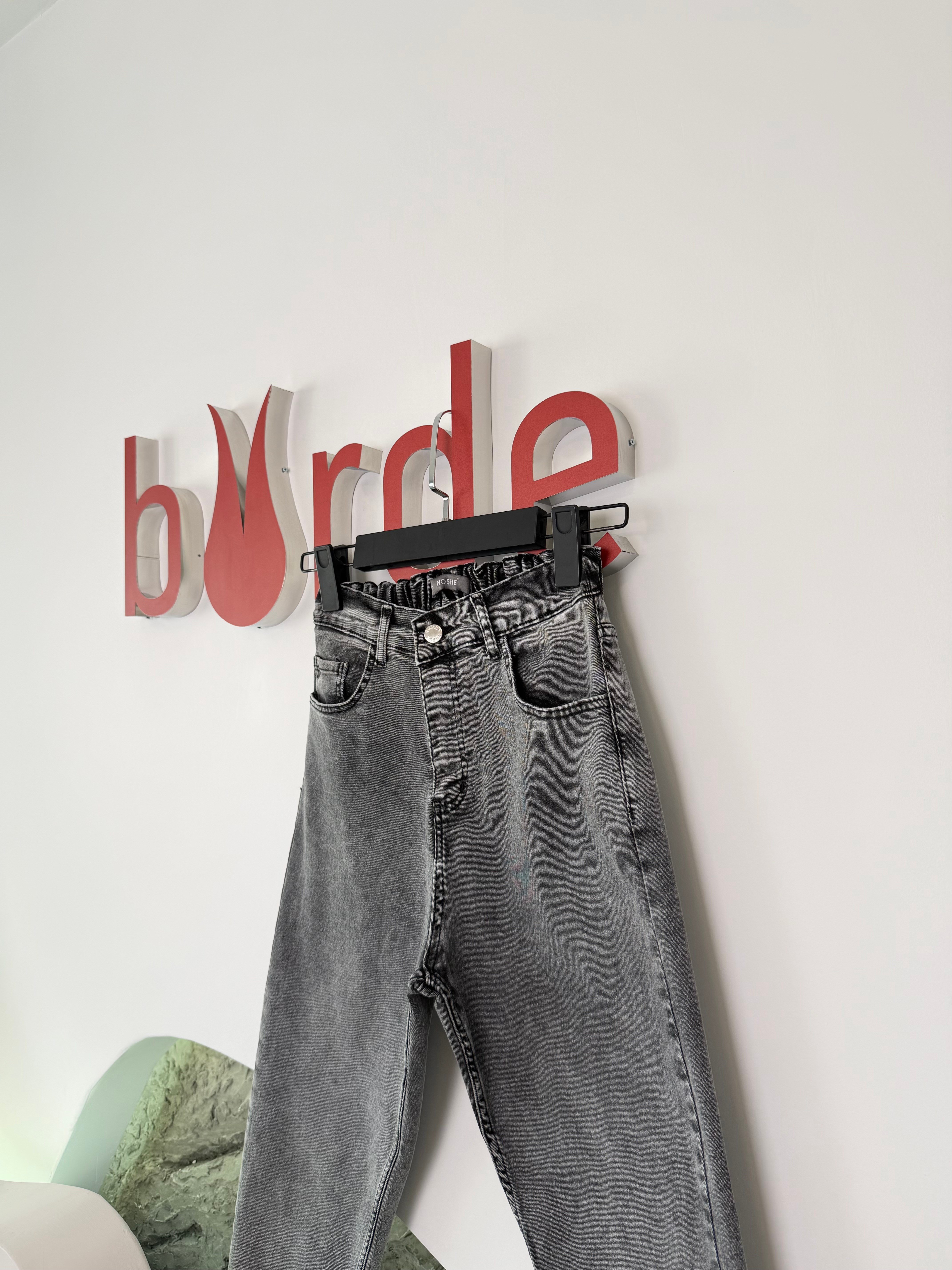 Antrasit Renk Dar Paça Beli Lastikli Denim Pantolon