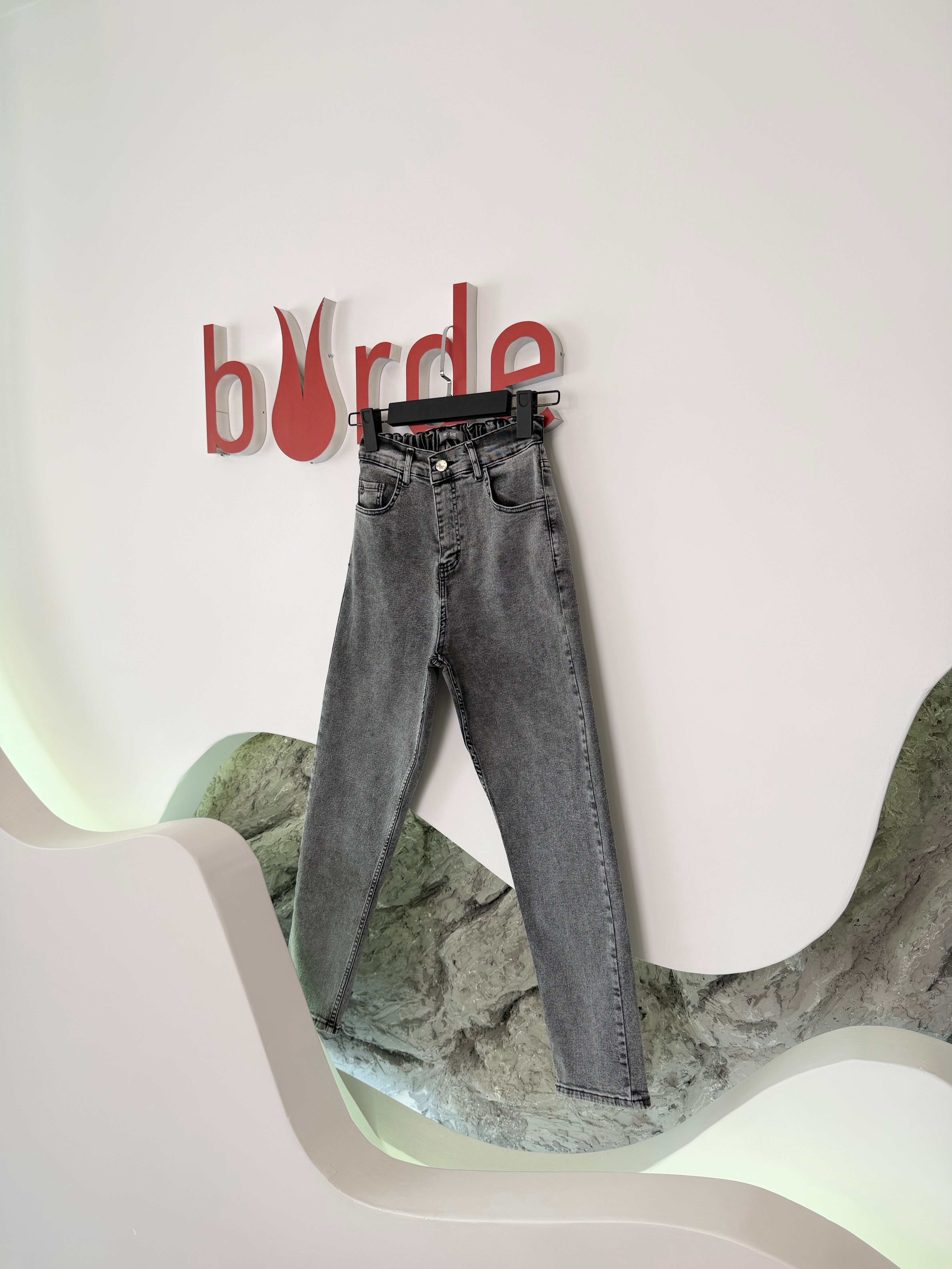 Antrasit Renk Dar Paça Beli Lastikli Denim Pantolon