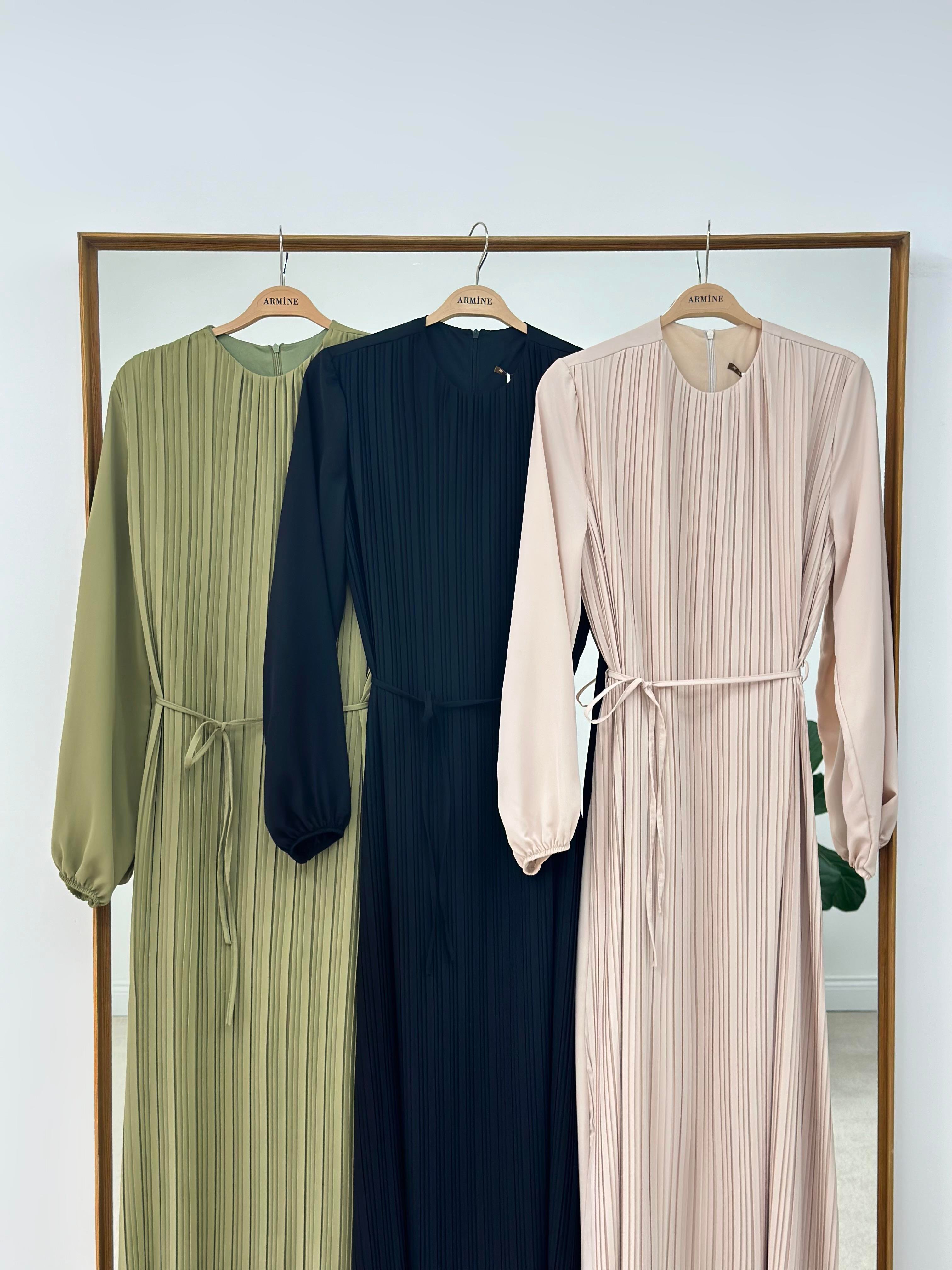Armine Collection İpek Krep Kumaş Piliseli Ve Astarlı Elbise