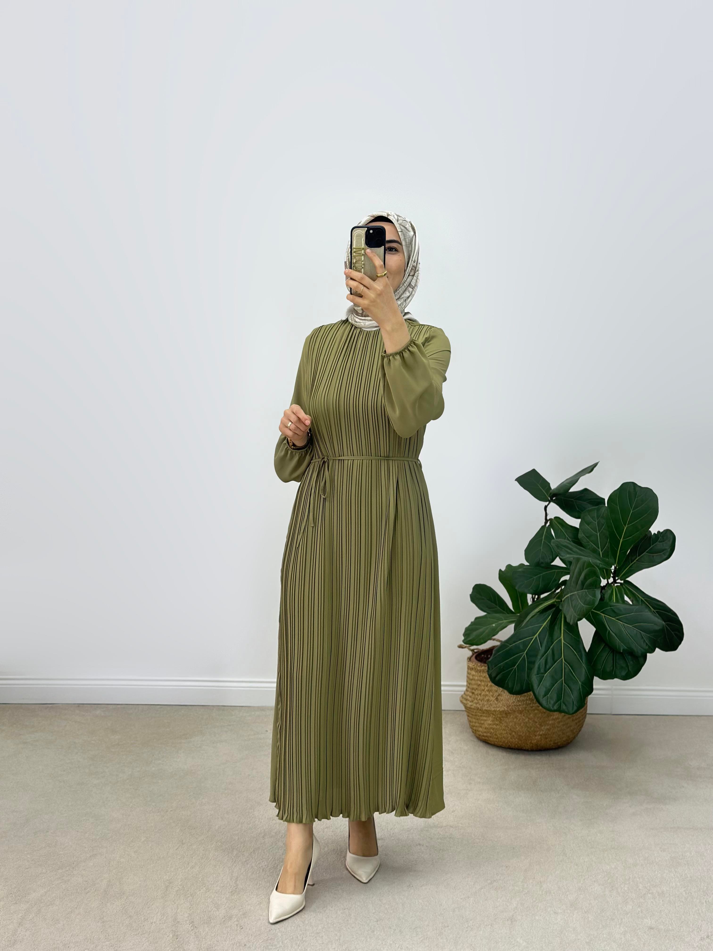 Armine Collection İpek Krep Kumaş Piliseli Ve Astarlı Elbise