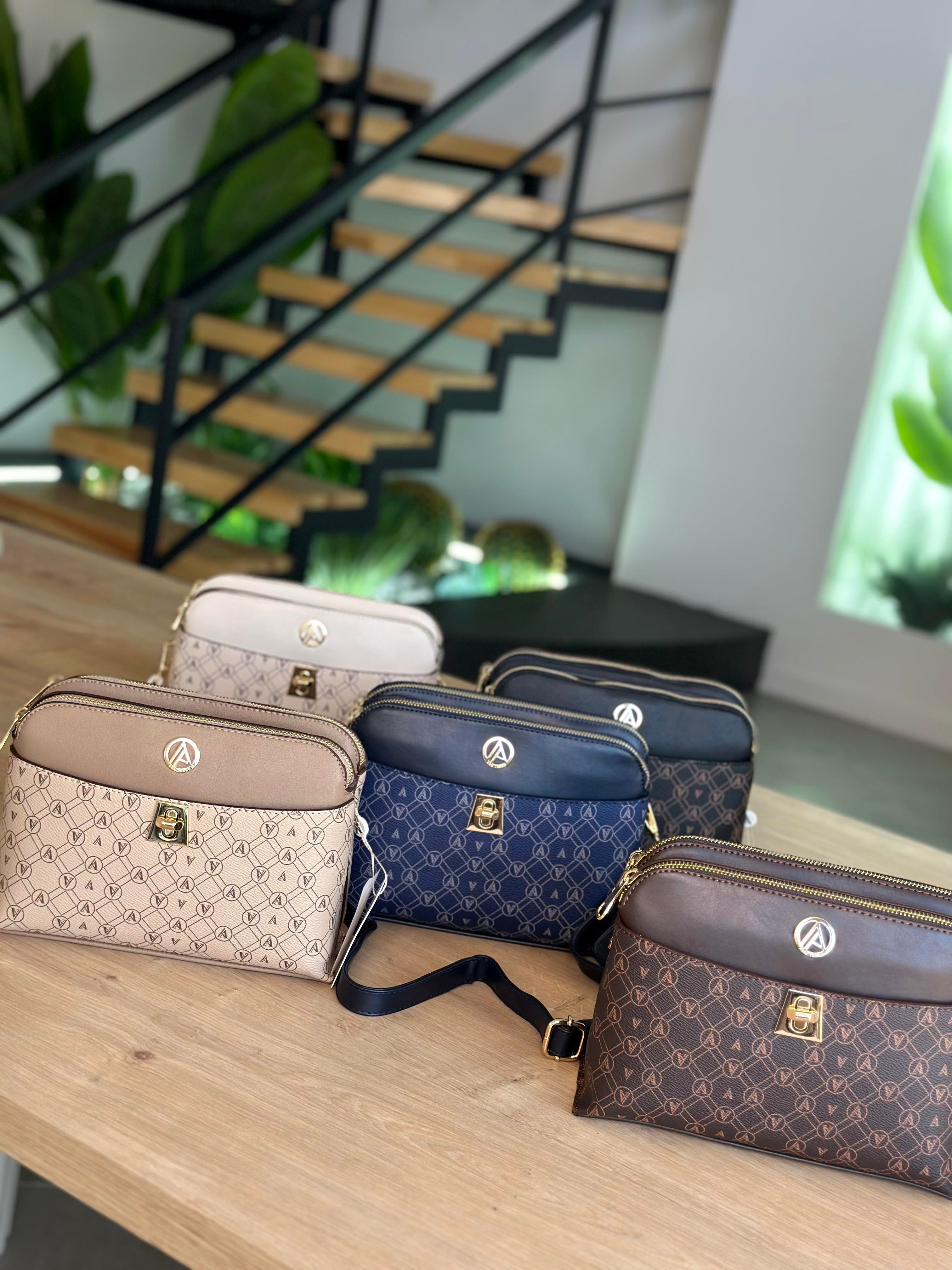 Armine Trend Logolu Omuz Çantası ARM115-1 Lacivert 
