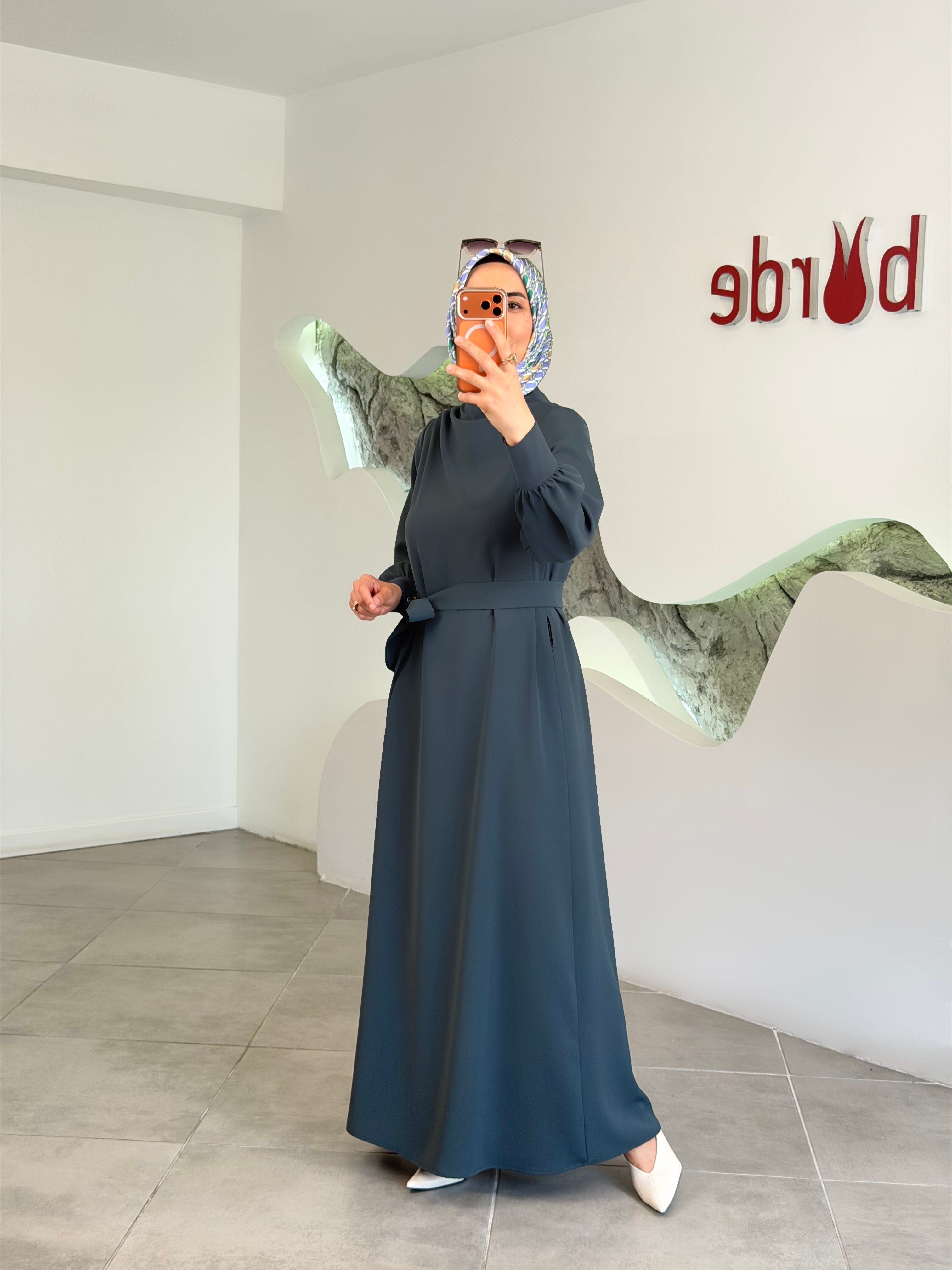 Armine Trend Seyyar Kemerli Krep Elbise 26YT904 Zümrüt