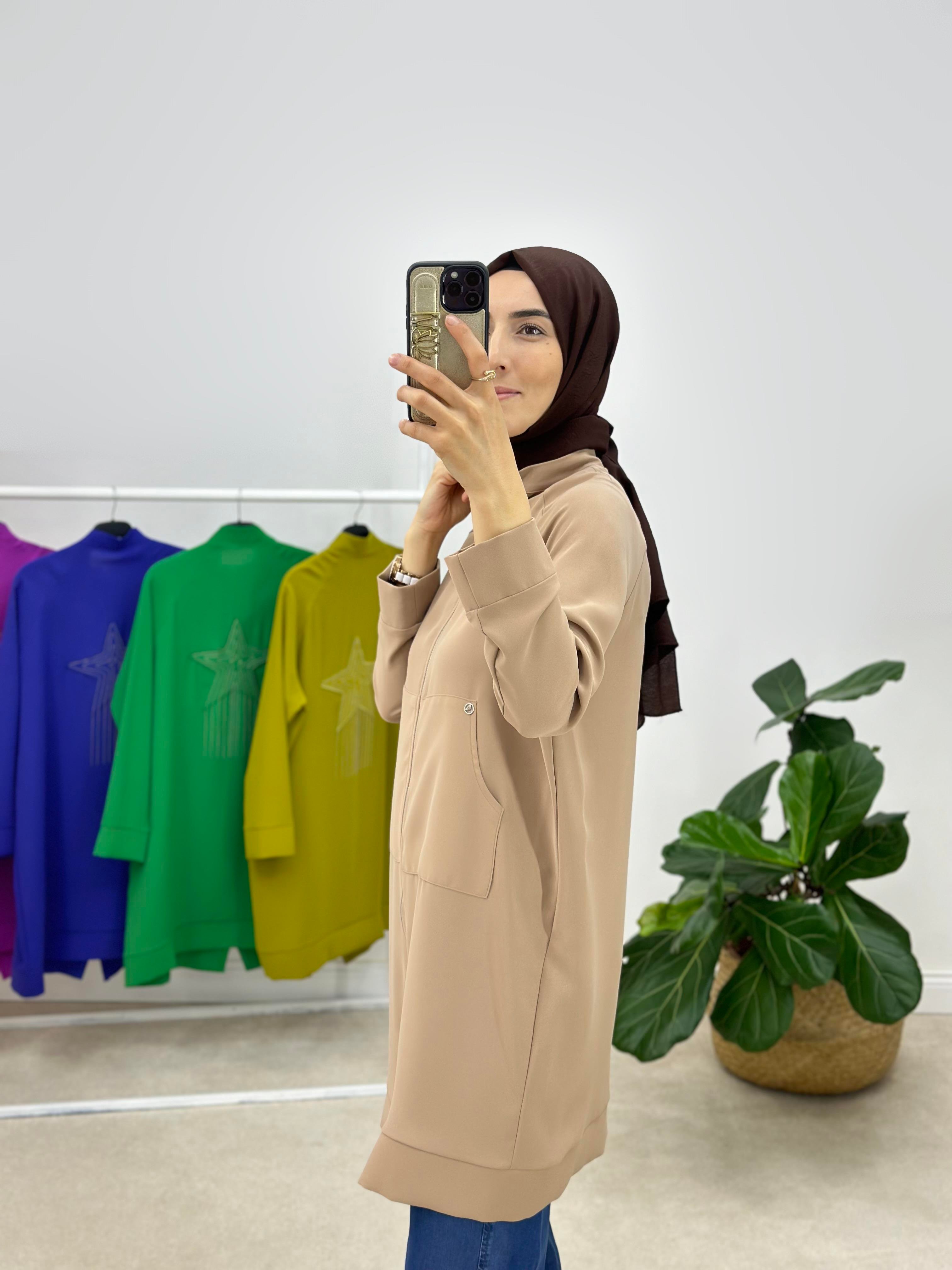 Armine Trend Sırtı Yıldızlı Ceket