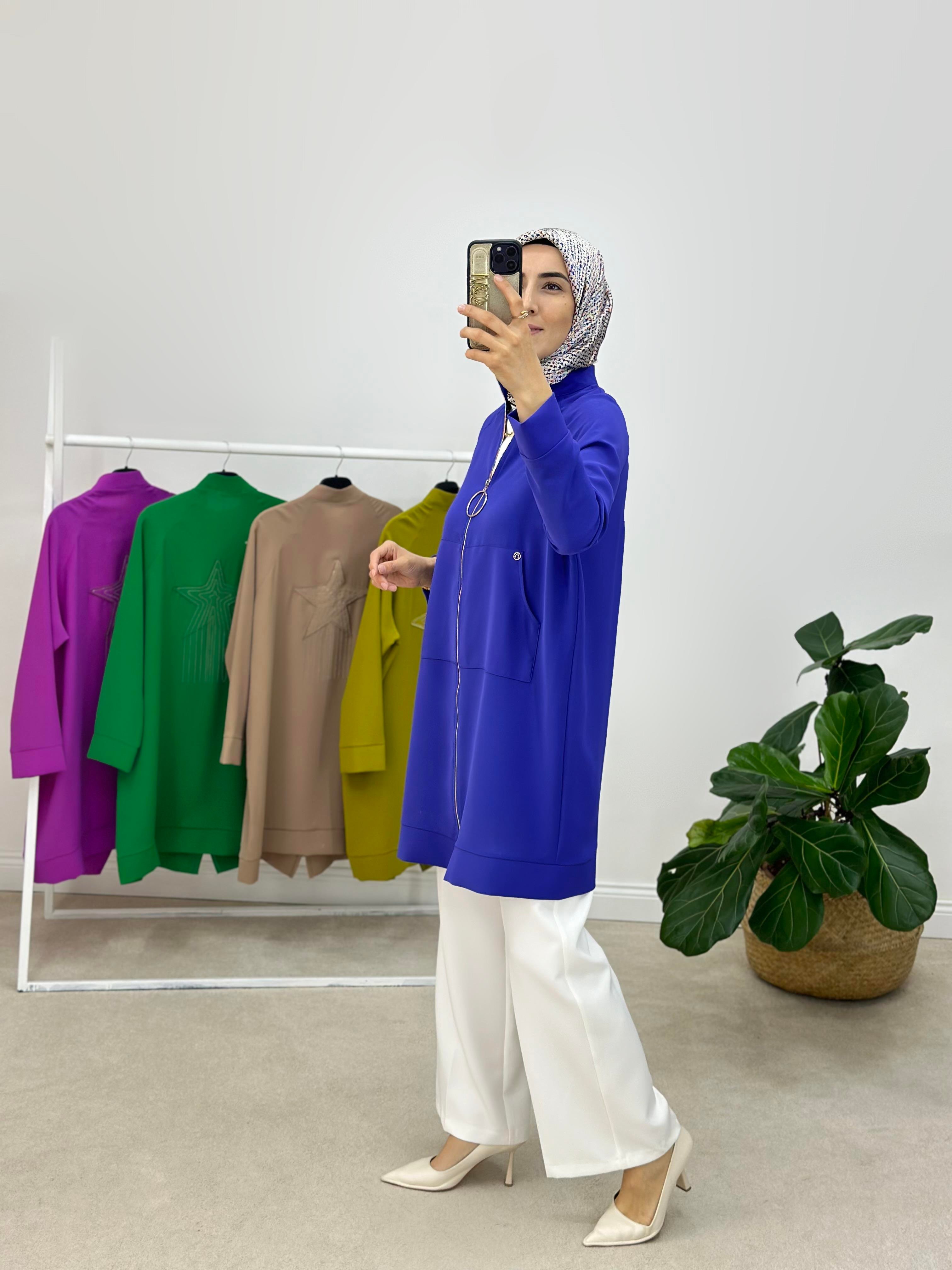 Armine Trend Sırtı Yıldızlı Ceket