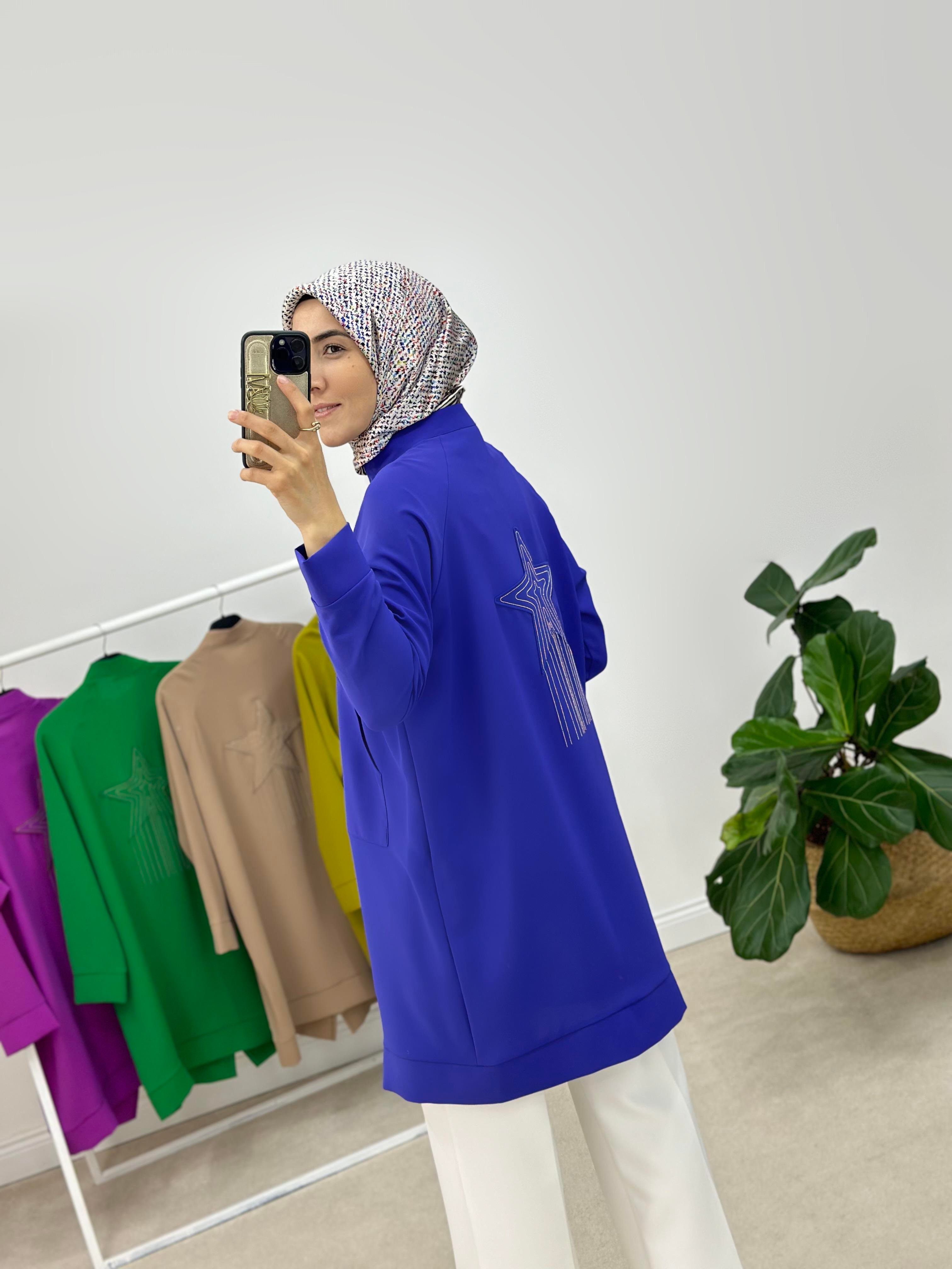 Armine Trend Sırtı Yıldızlı Ceket