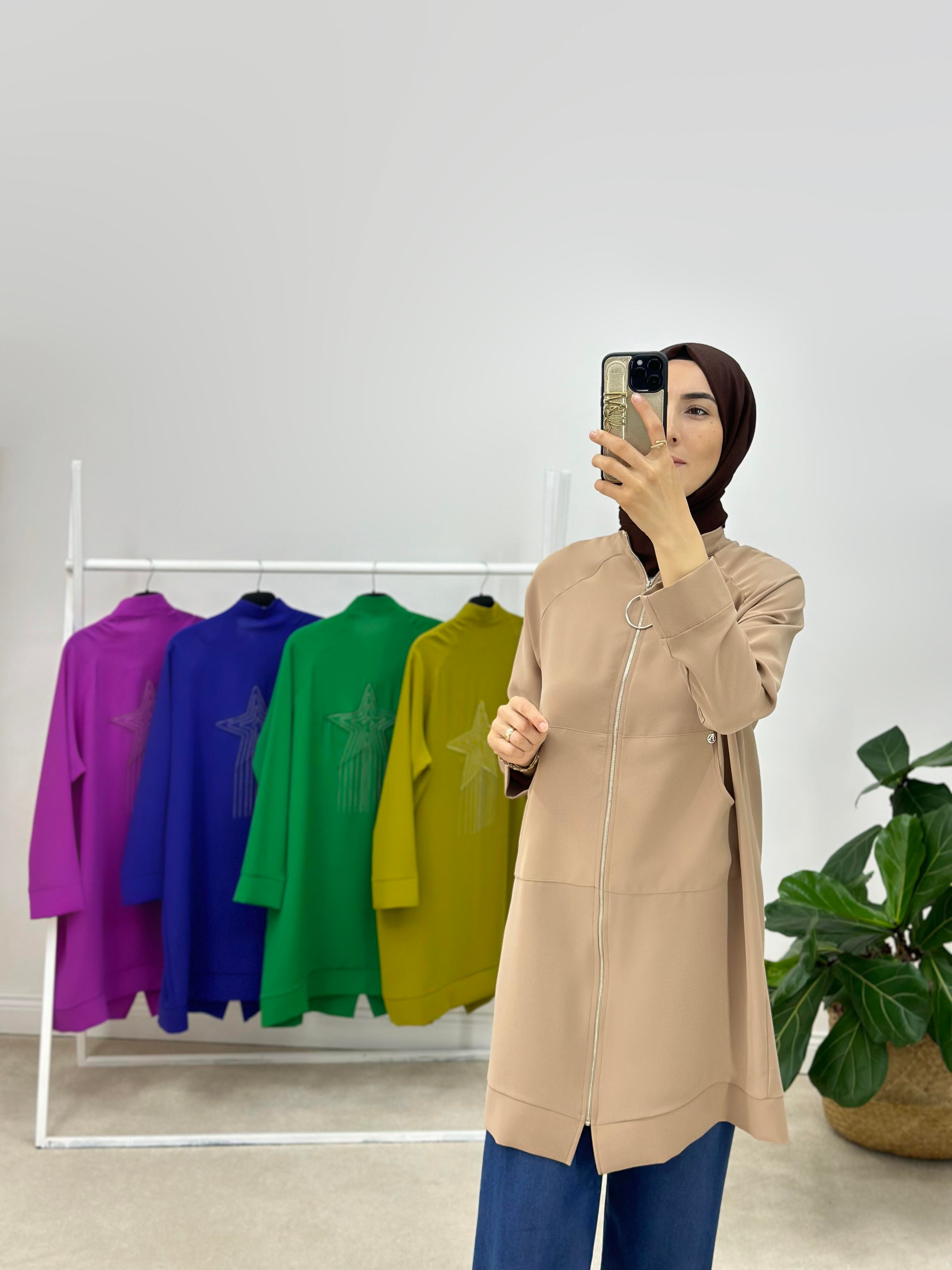 Armine Trend Sırtı Yıldızlı Ceket