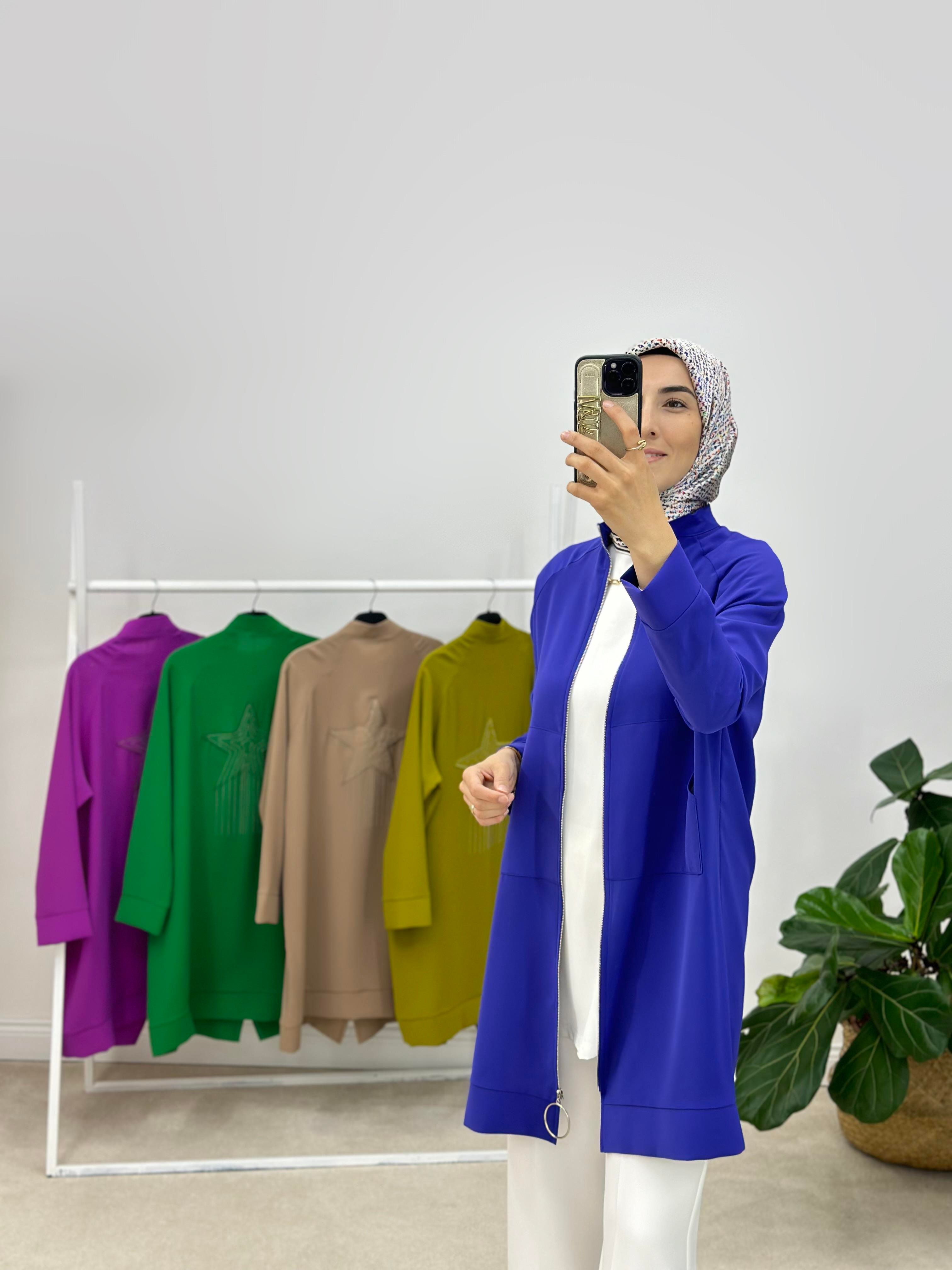 Armine Trend Sırtı Yıldızlı Ceket