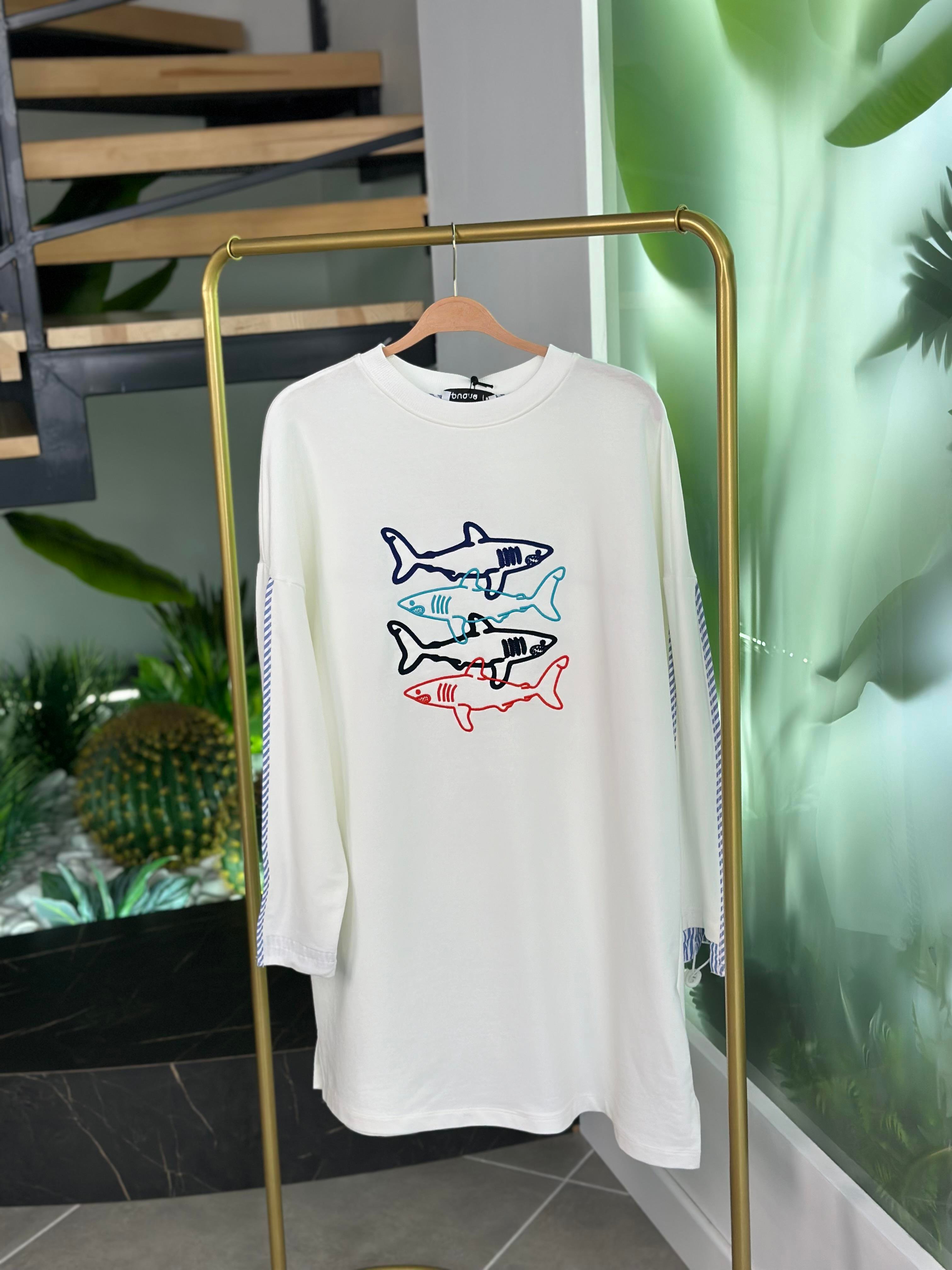 Balık Nakışlı Ekru Renk Basic Kadın Sweatshirt