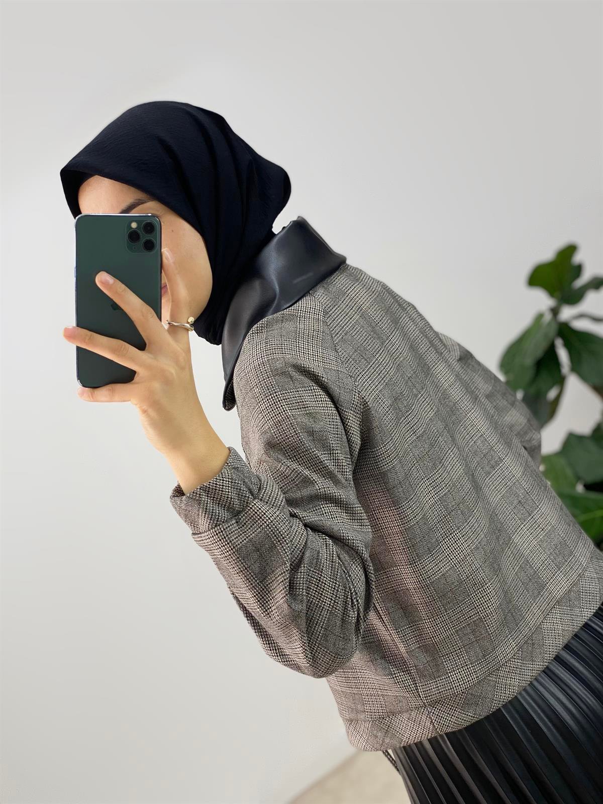 Deri Etekli Bluzlu Armine Trend İkili Takım