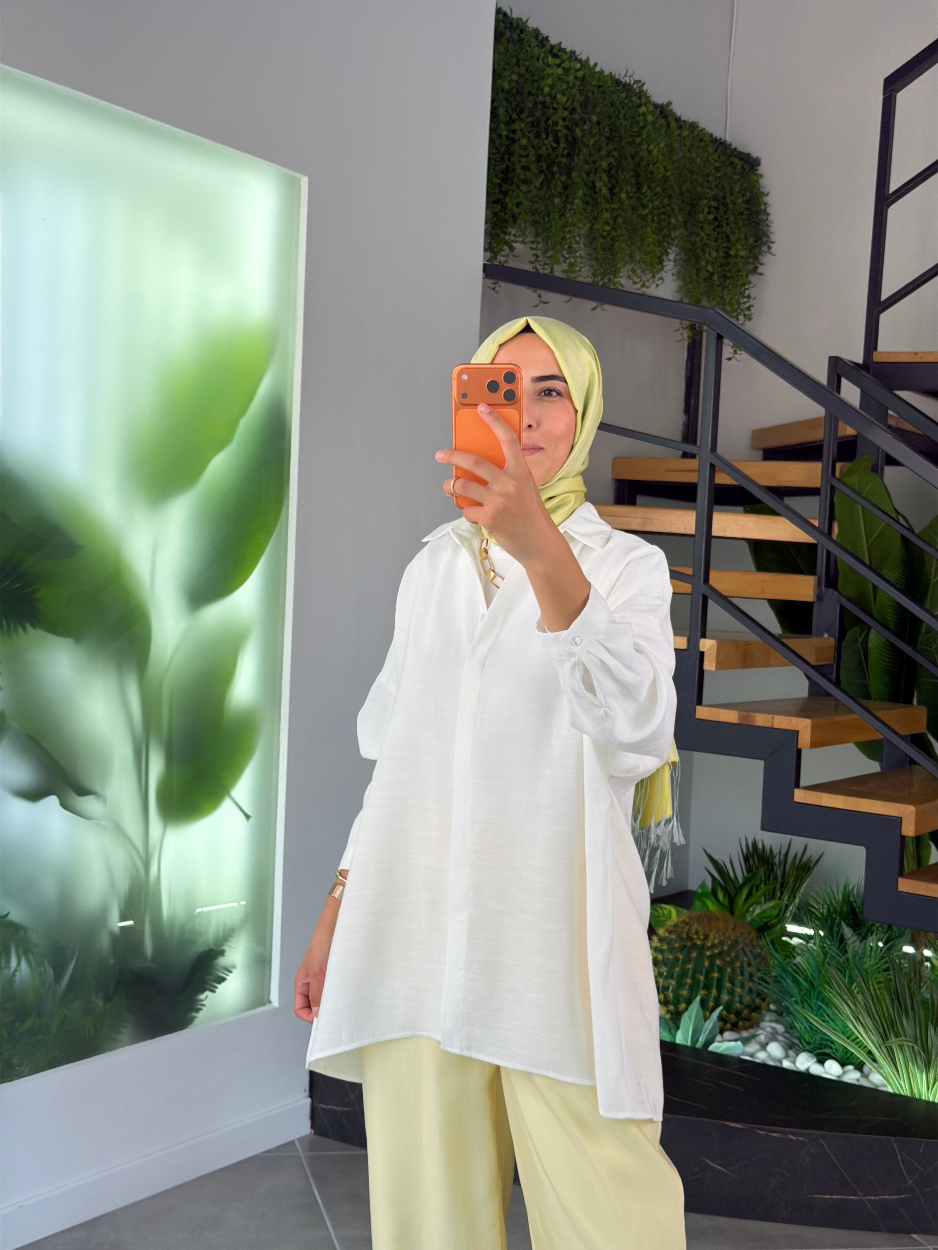 Ekru Renk Rayon Kumaş Basic Gömlek