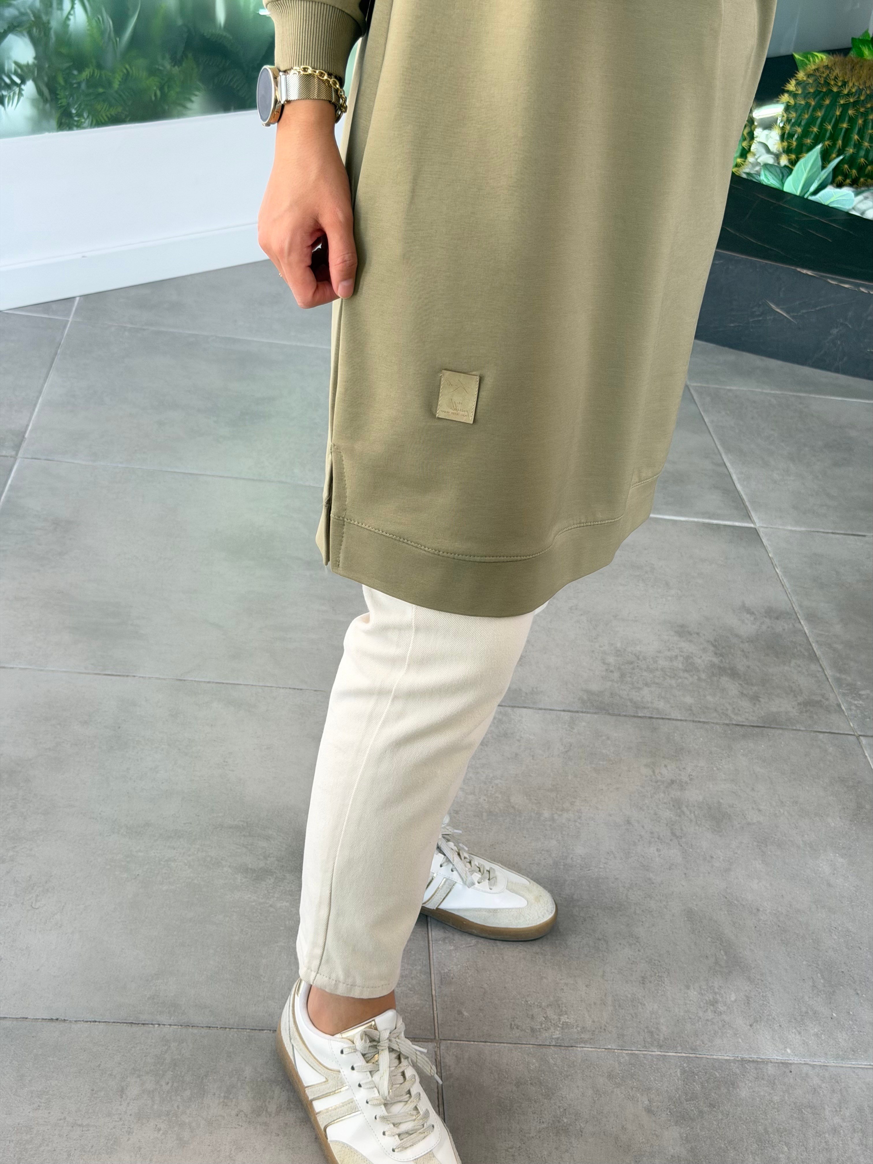 Etiket Detaylı Tunik