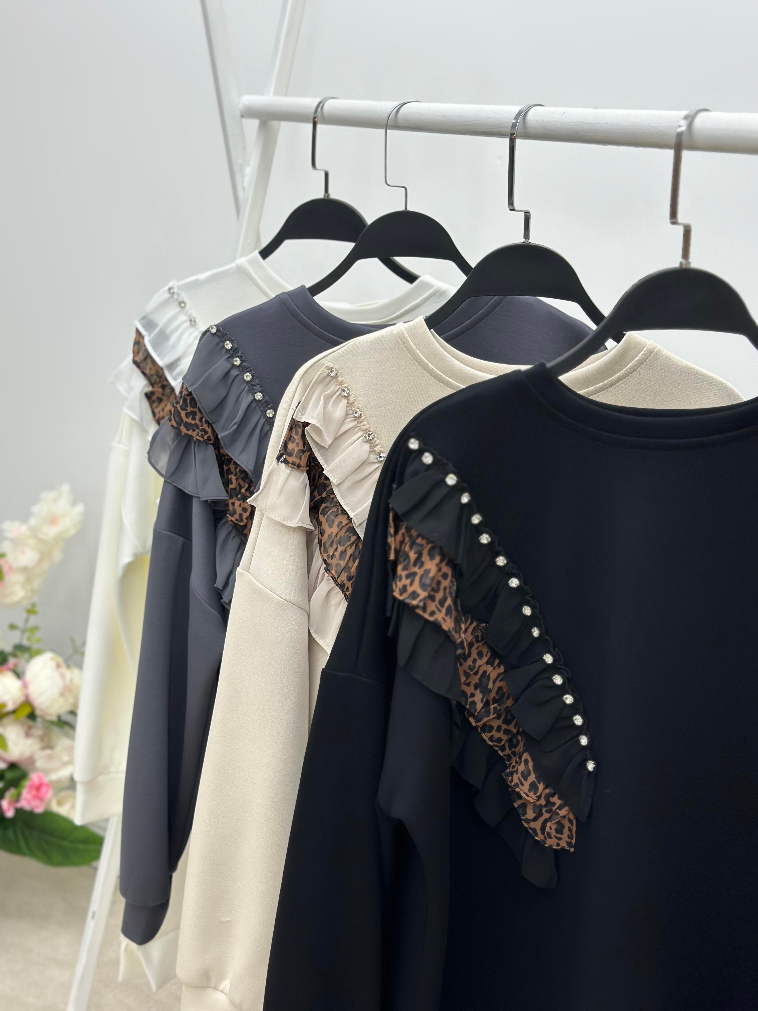 Fırfır Ve Taş Detaylı Sweatshirt