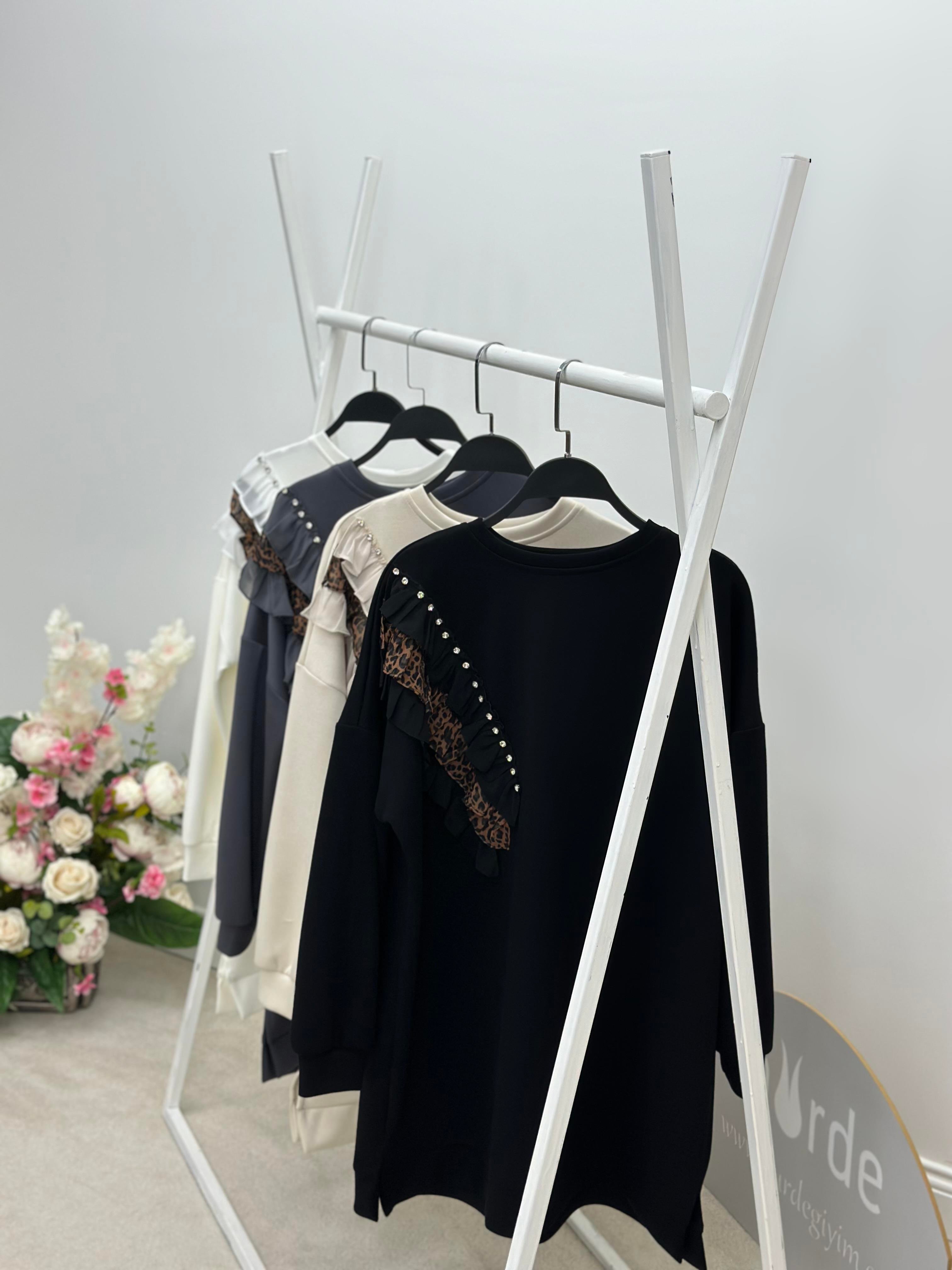 Fırfır Ve Taş Detaylı Sweatshirt