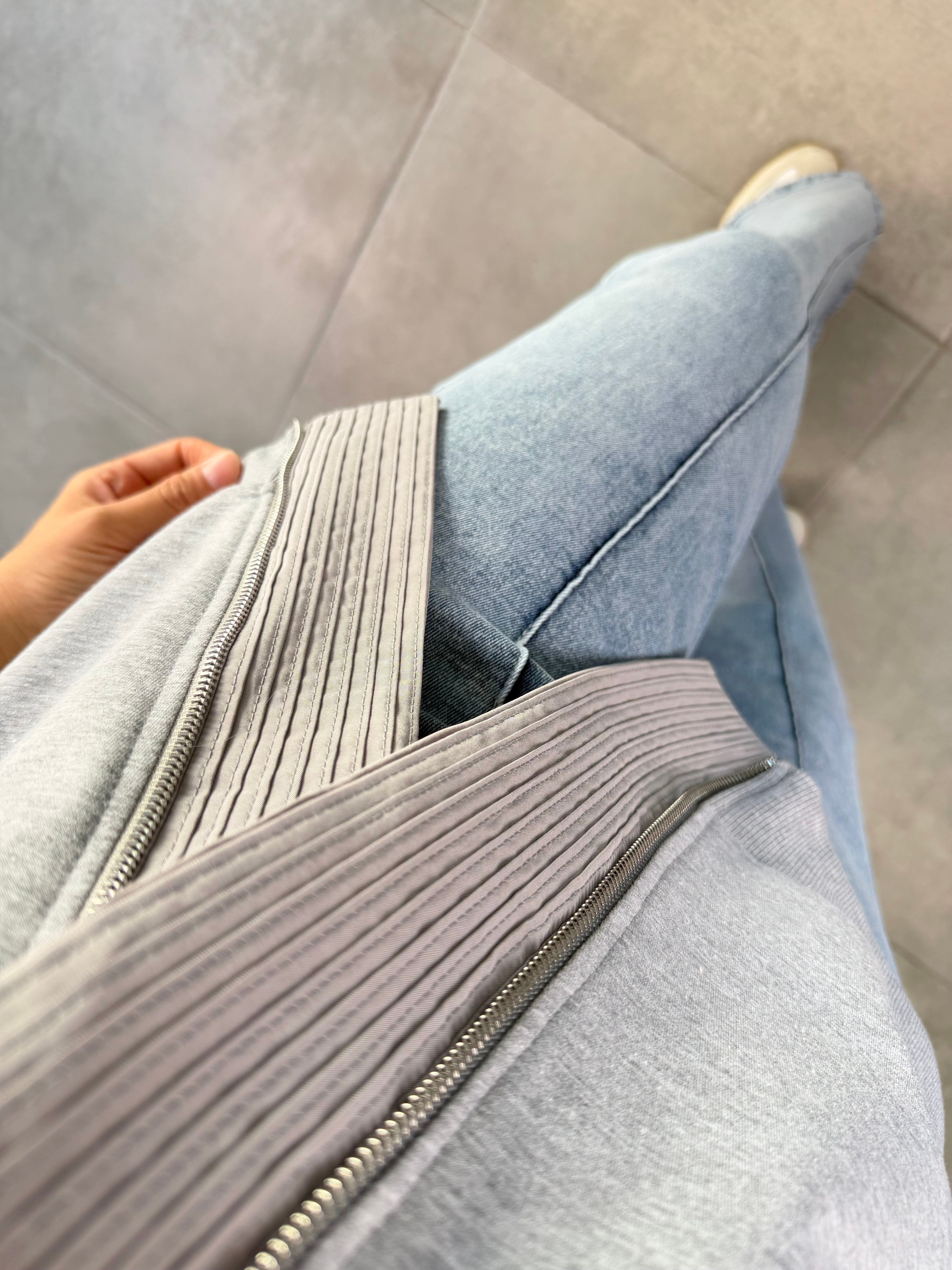 Gri Renk Fermuar Detaylı Sweatshırt