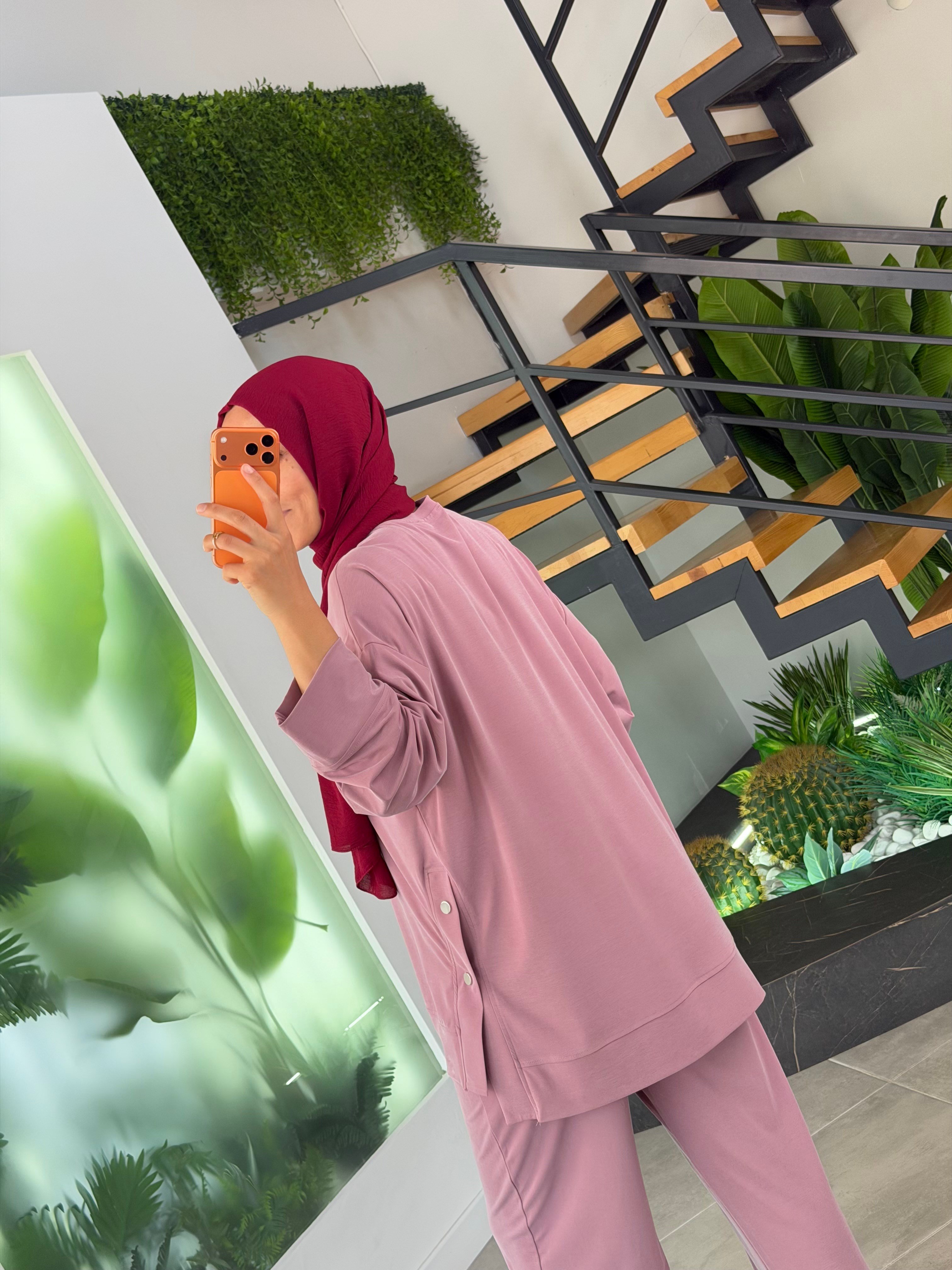 Gül Renk Çıtçıt Detaylı Pantolonlu Takım