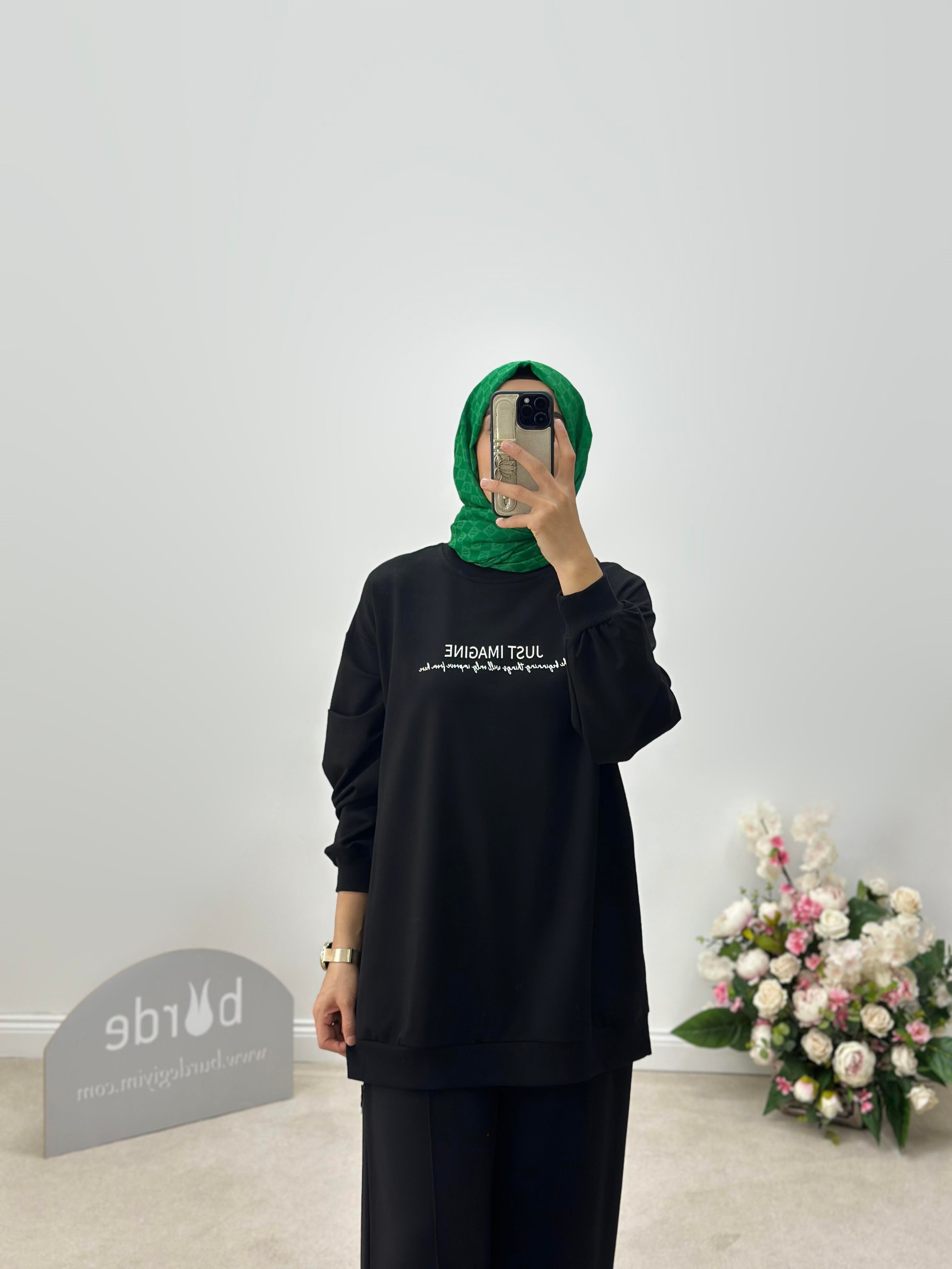 Kabaran Detaylı Baskılı Sweatshirt