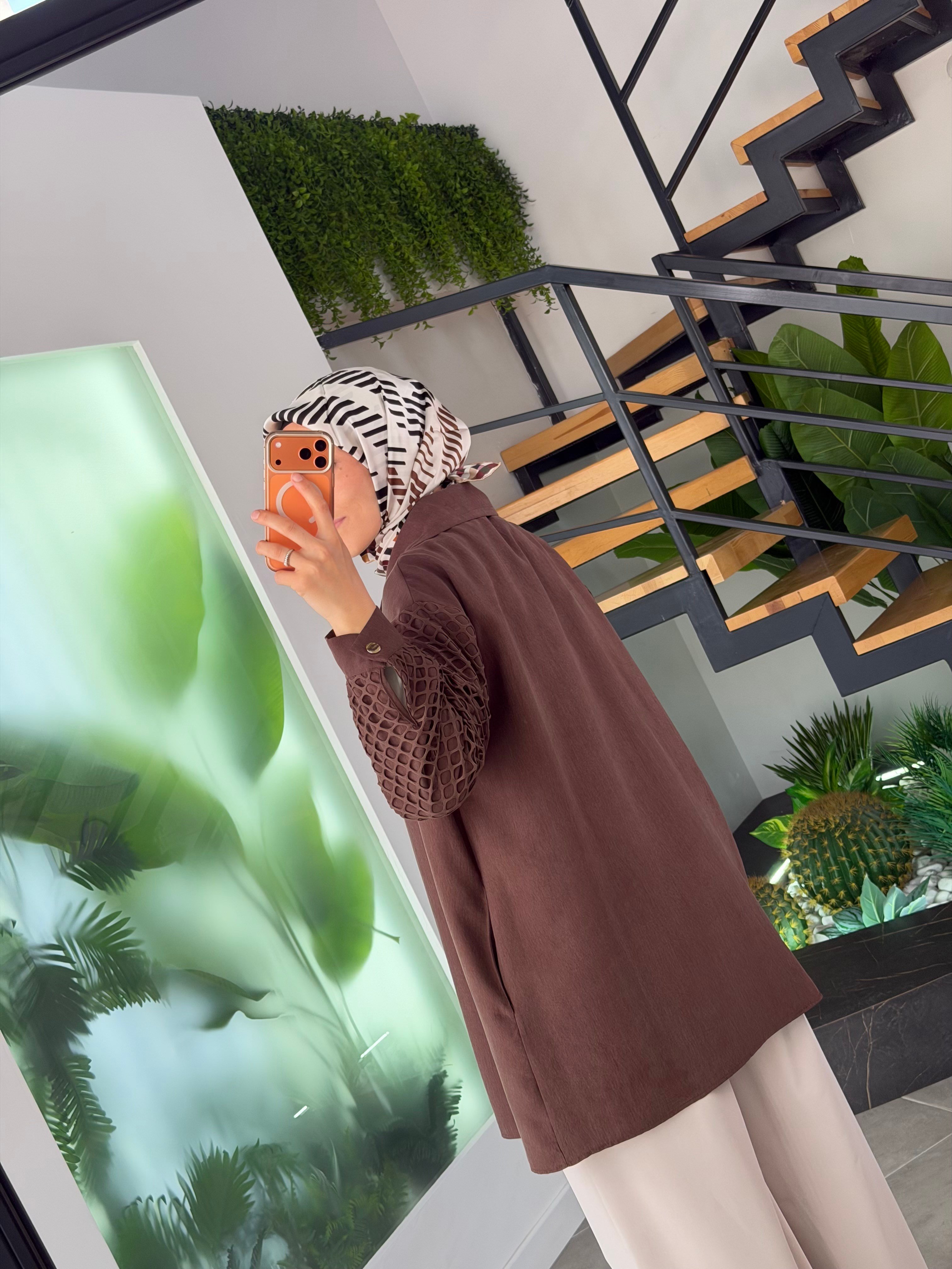 Kahve Renk Kolları File Garnili Ceket