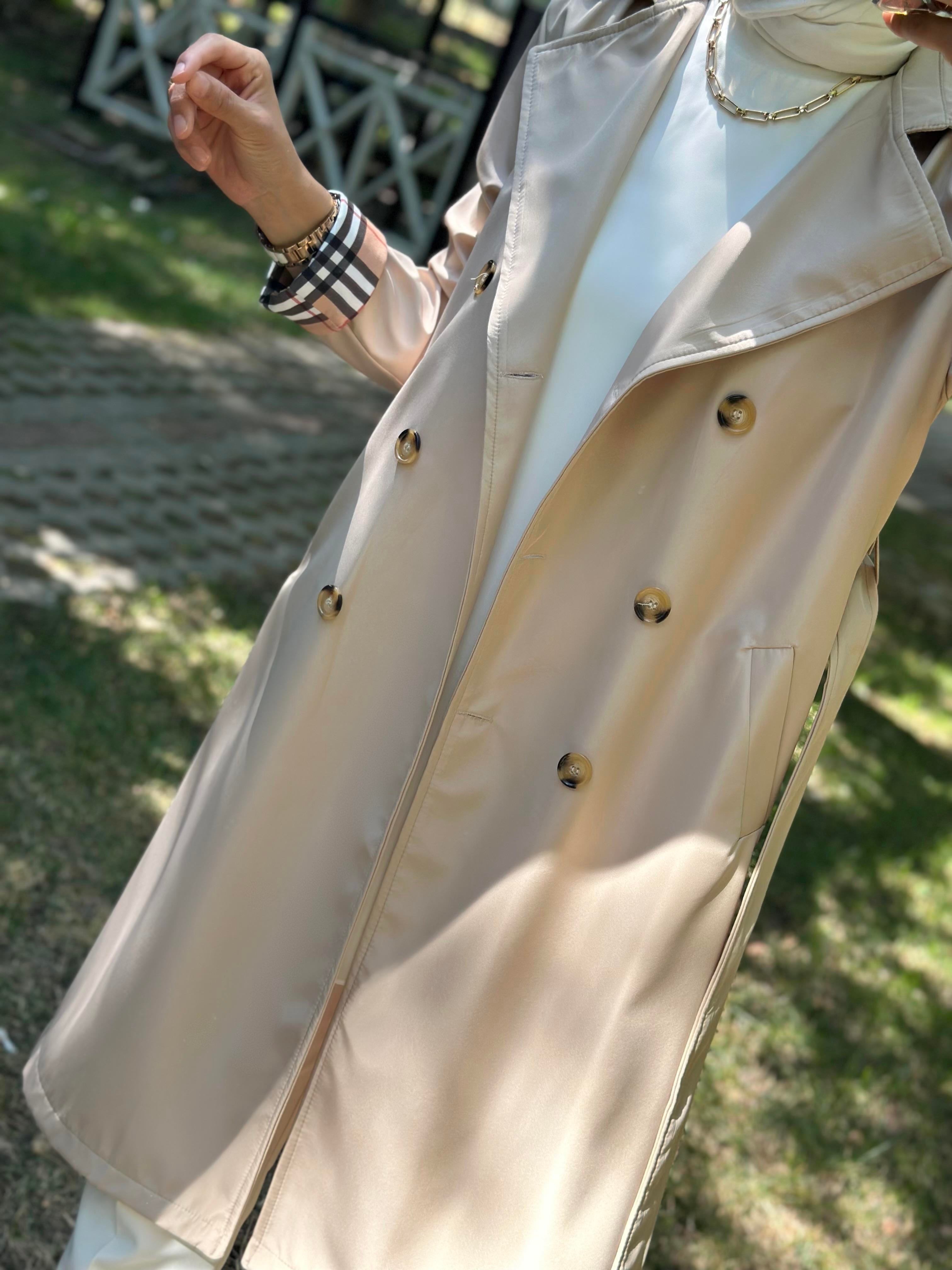Kolları Burberry Detaylı Trenchcoat