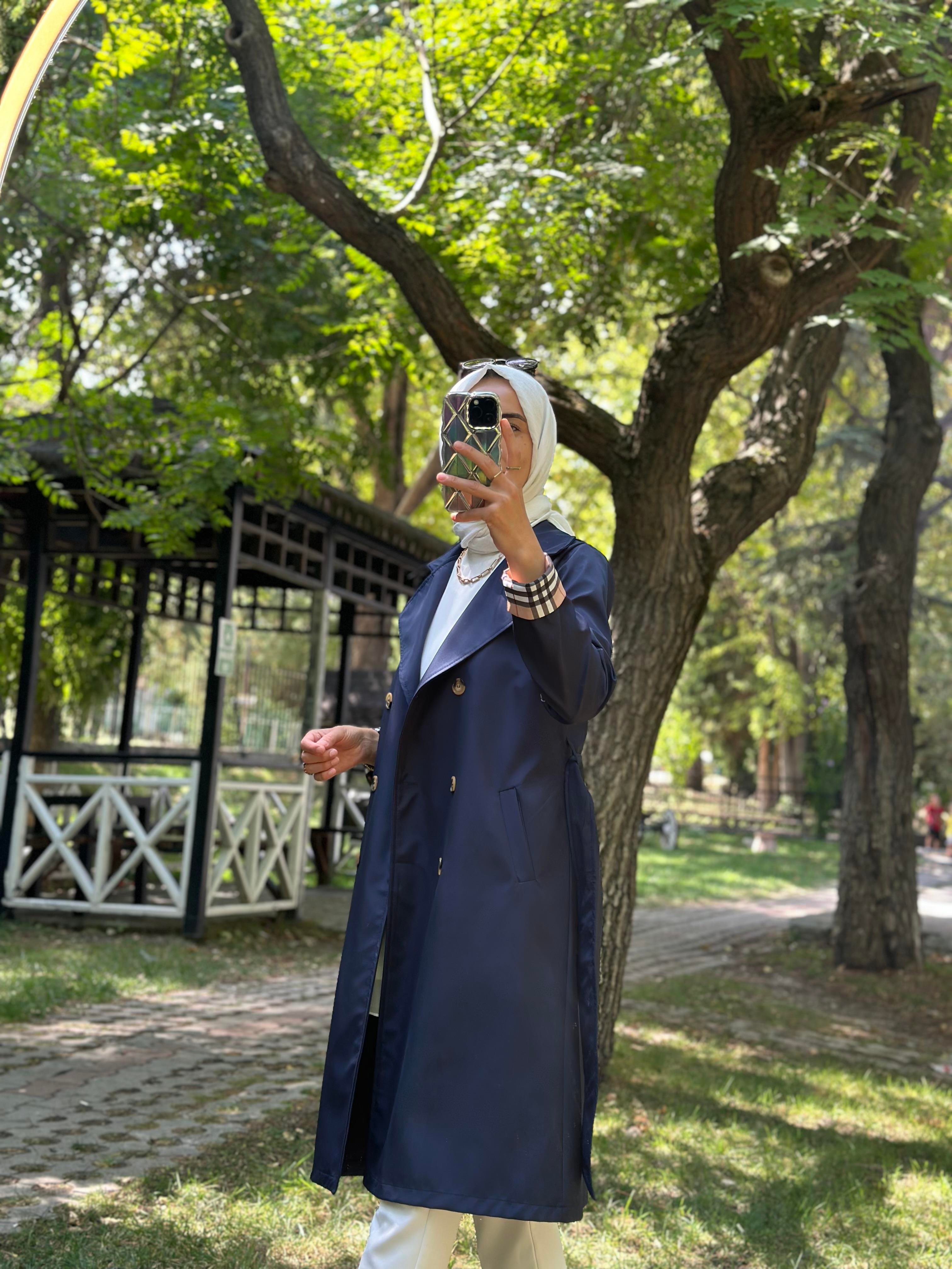 Kolları Burberry Detaylı Trenchcoat
