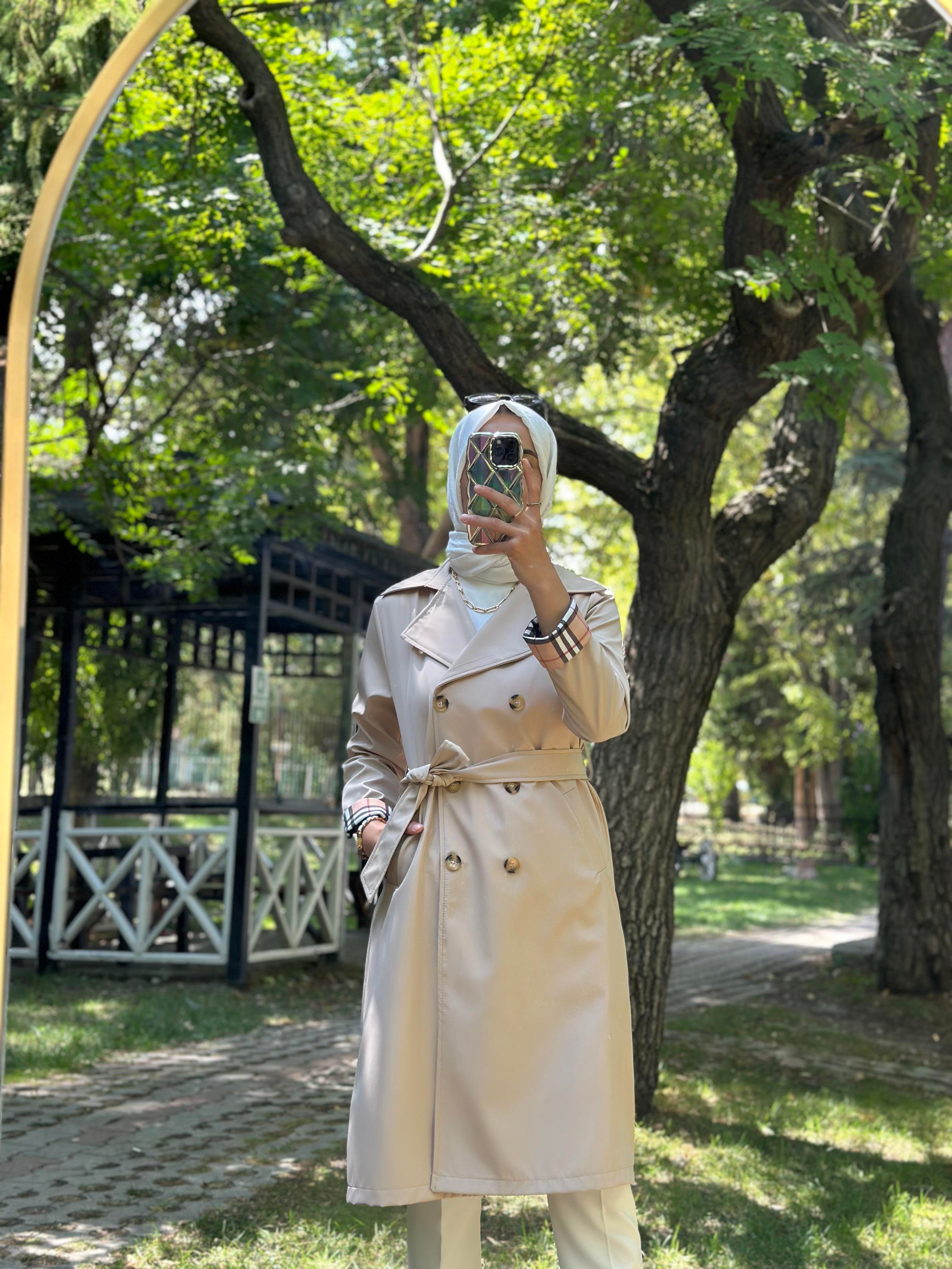 Kolları Burberry Detaylı Trenchcoat