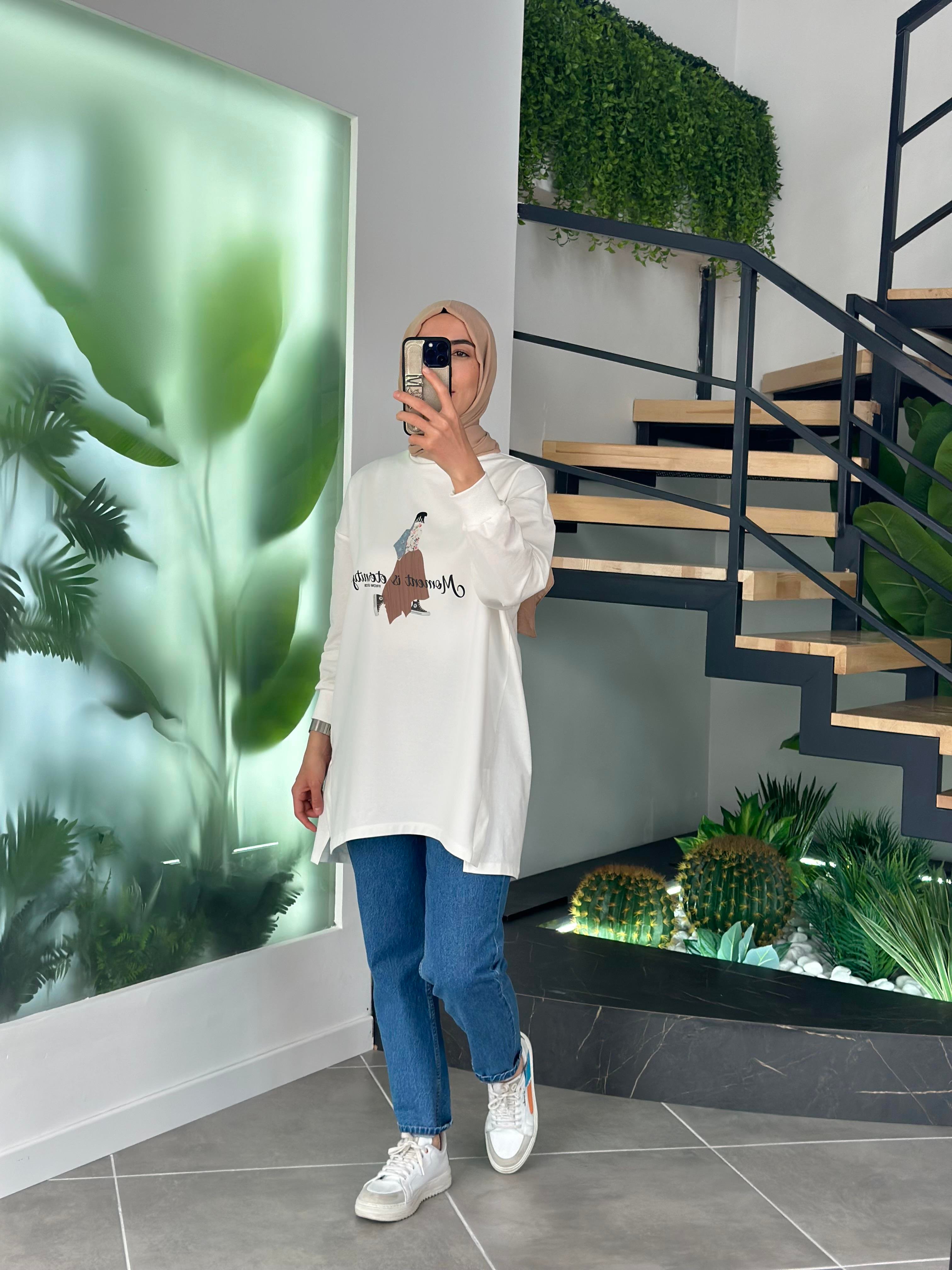 Kumaş Ve Yazı Baskılı Ekru Renk Kadın Sweatshirt 