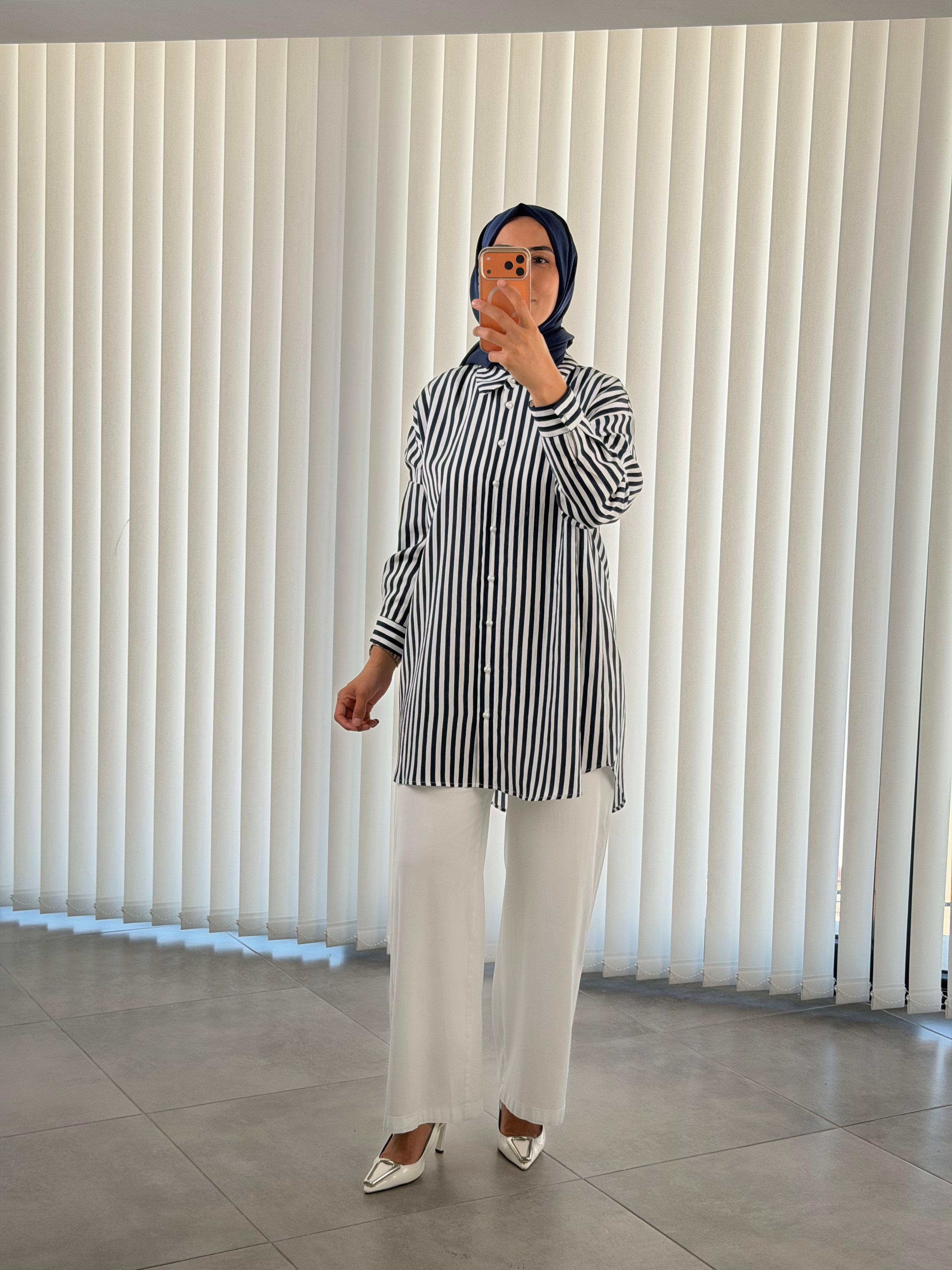Lacivert-Beyaz Renk Çizgili Oversize Gömlek