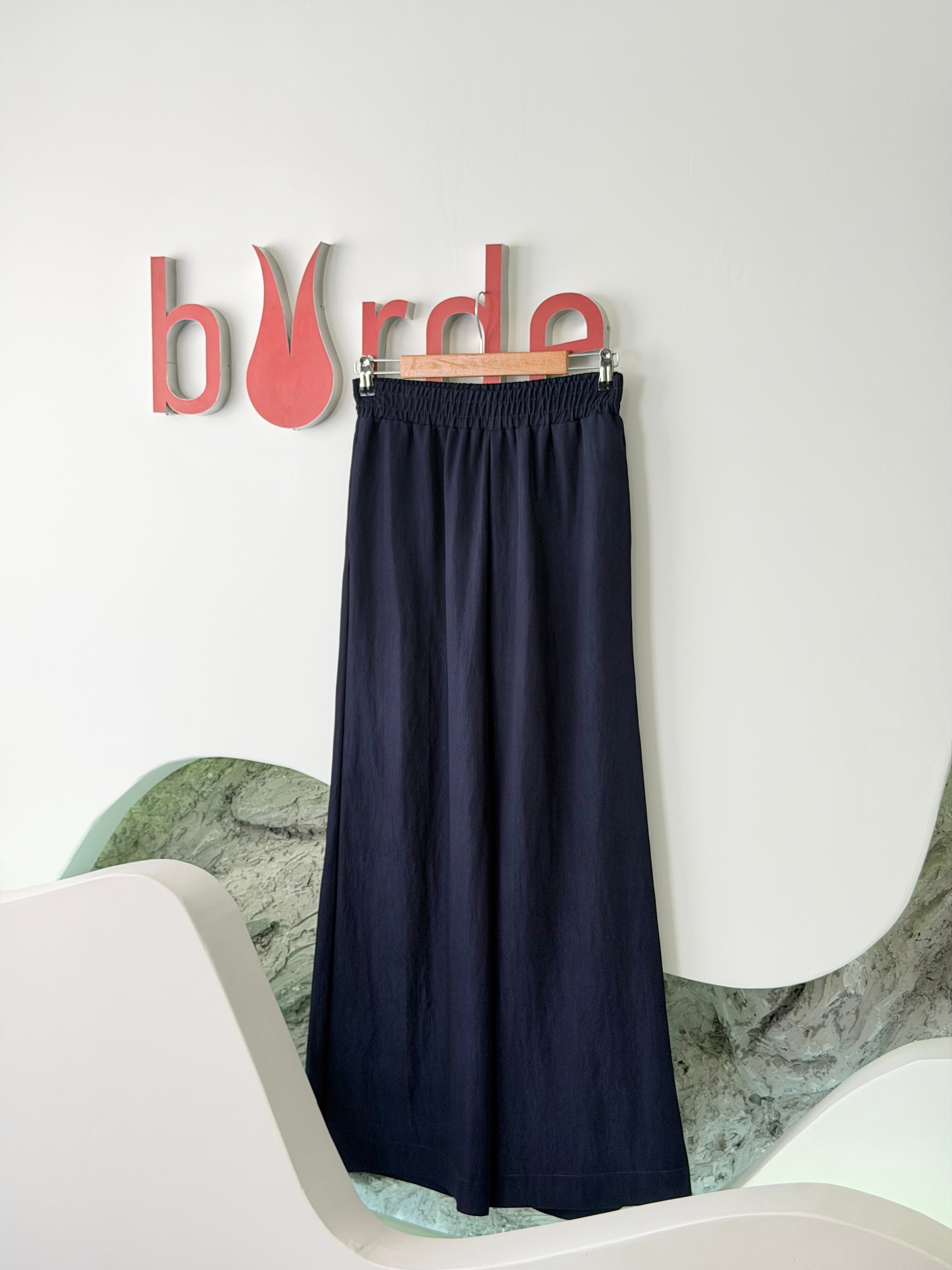 Lacivert Renk Beli Lastikli Bol Paça Denim Pantolon
