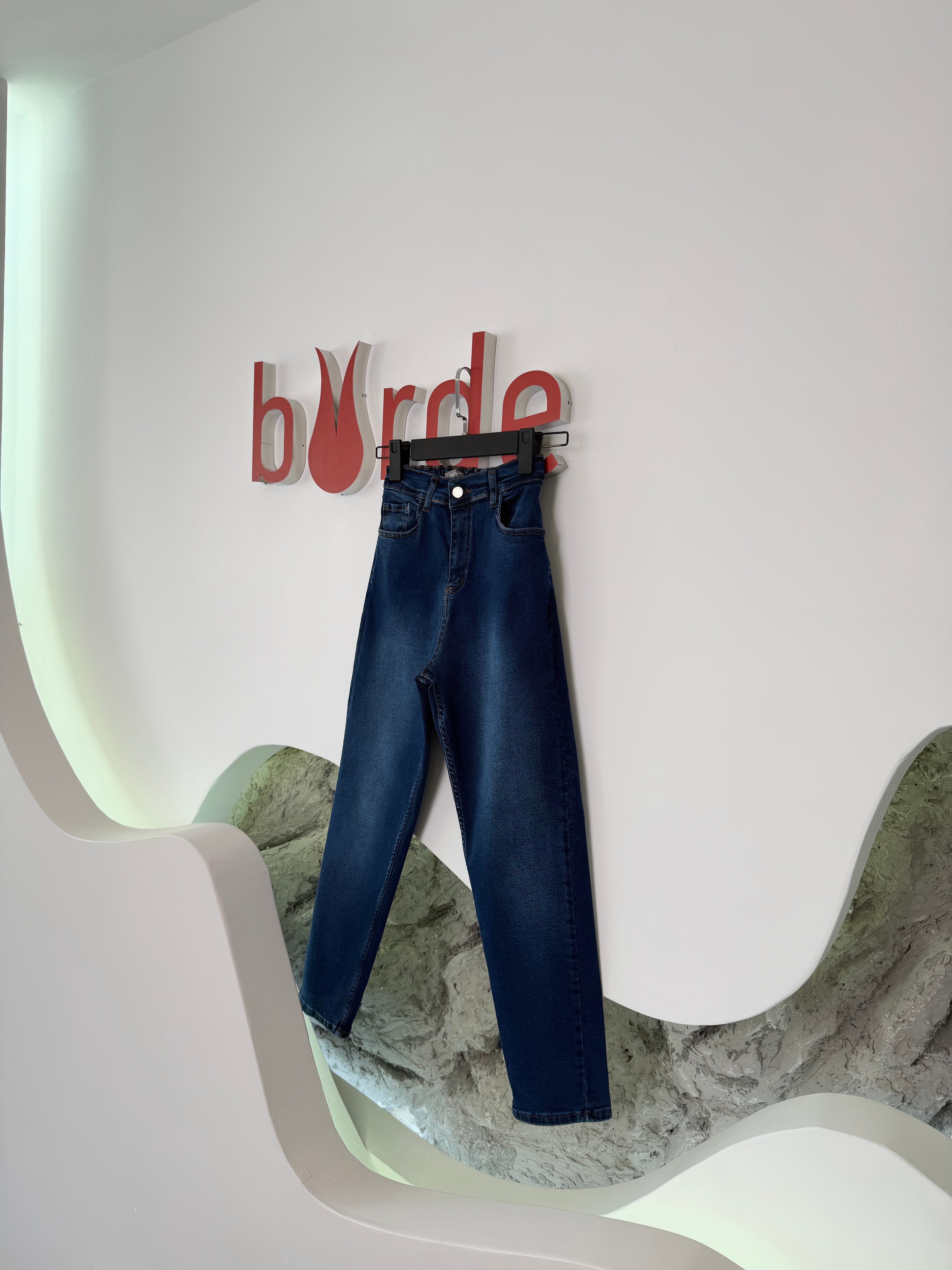 Lacivert Renk Dar Paça Beli Lastikli Denim Pantolon