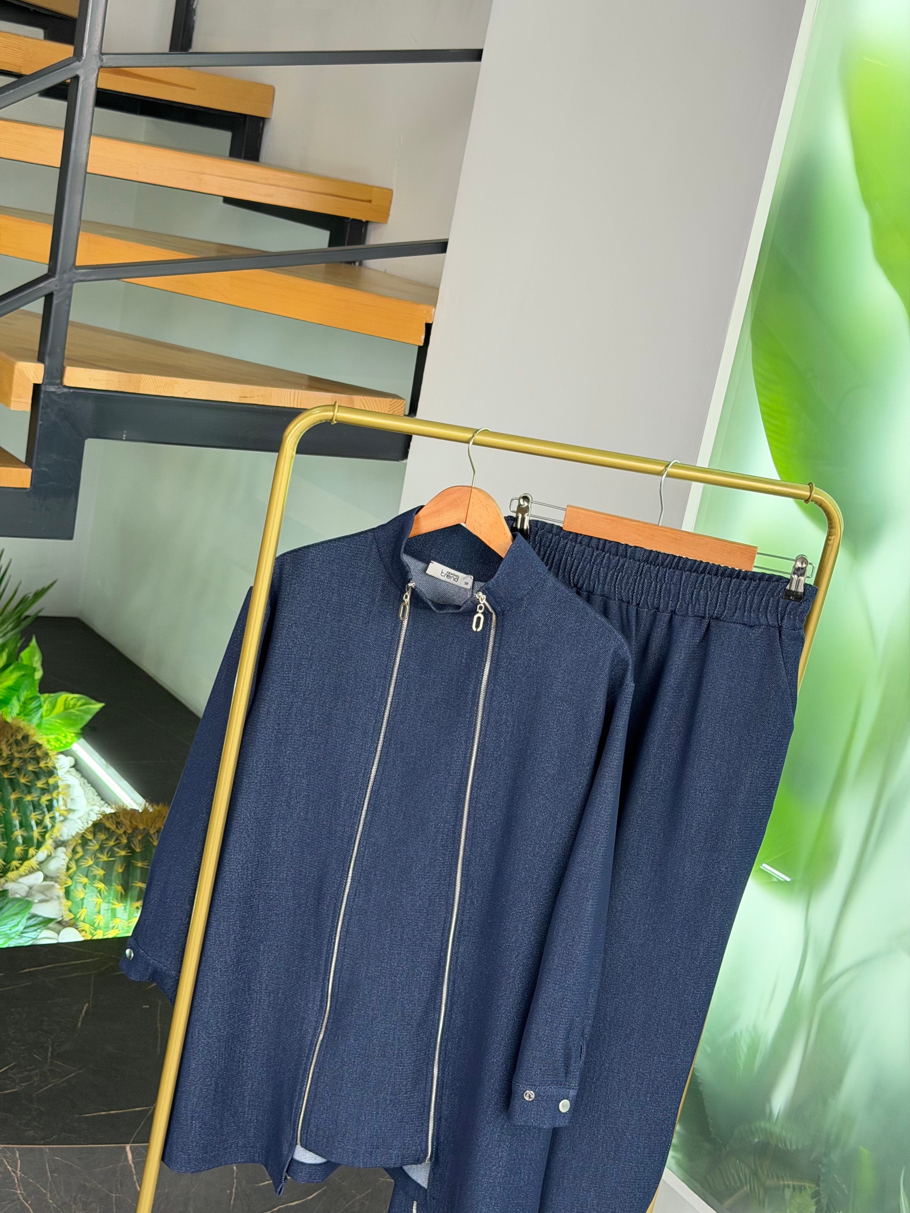 Lacivert Renk Fermuar Detaylı Pantolonlu Takım 26KT608