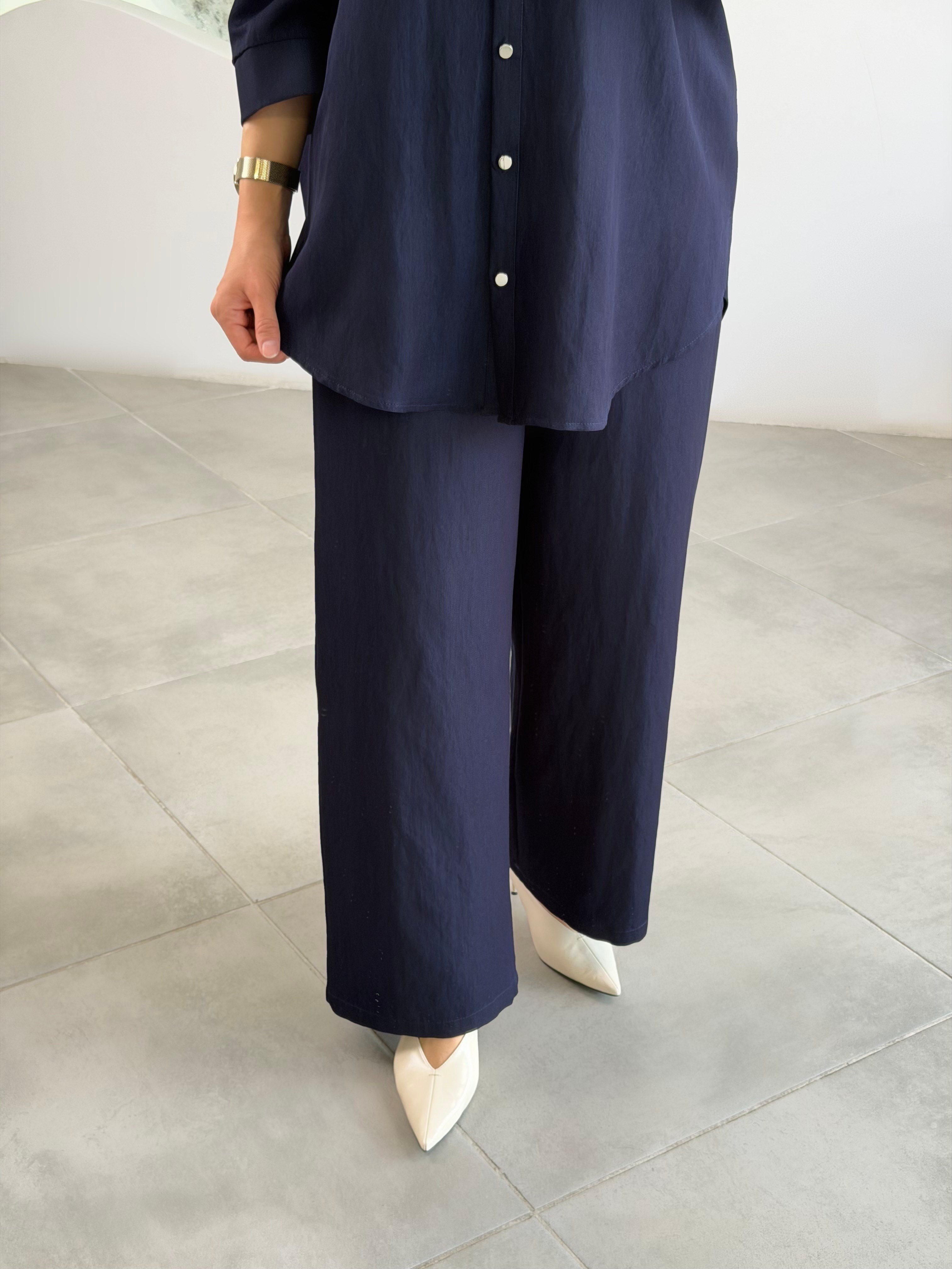 Lacivert Renk Rayon Kumaş Drape Detaylı Takım