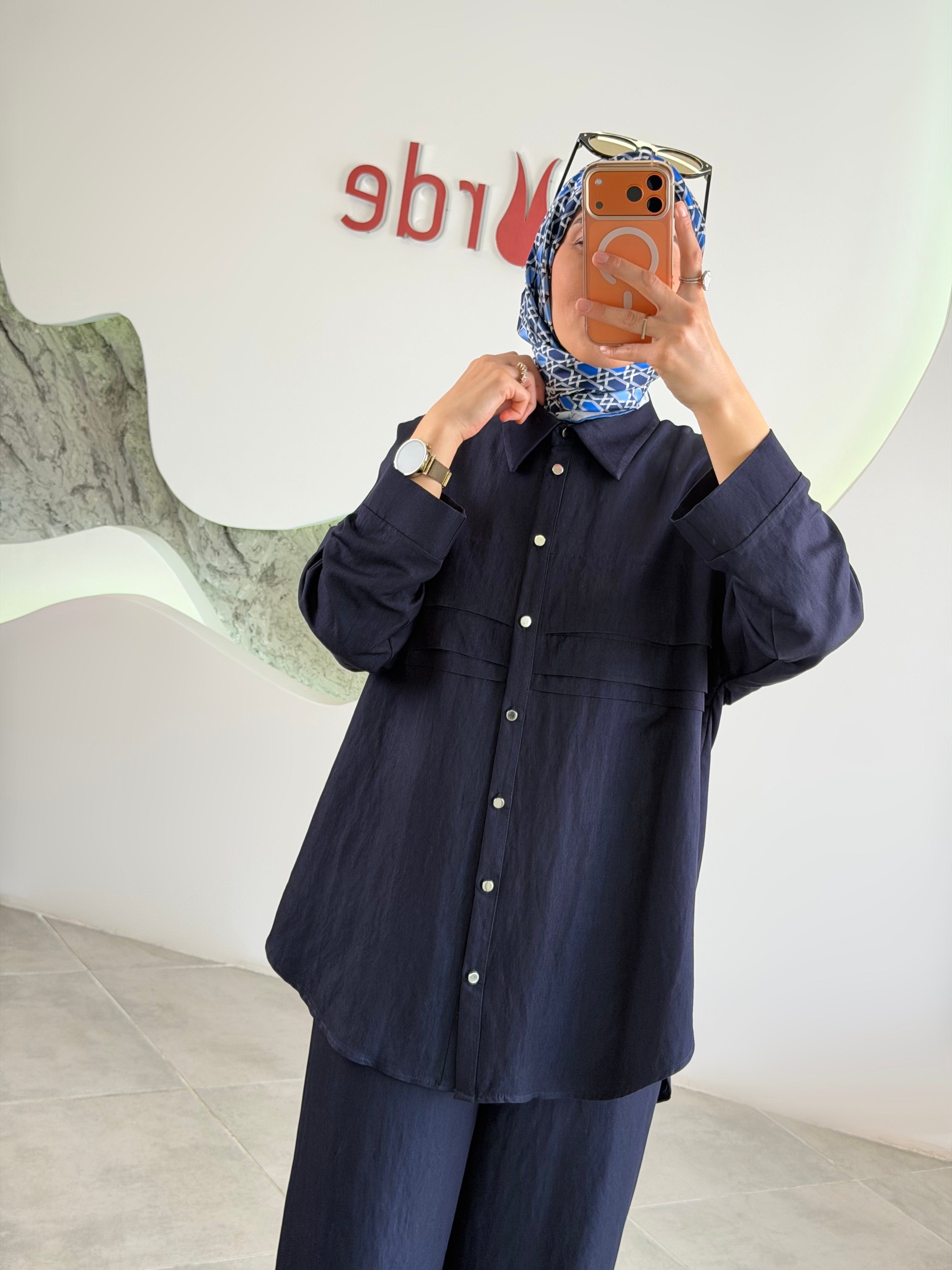 Lacivert Renk Rayon Kumaş Drape Detaylı Takım